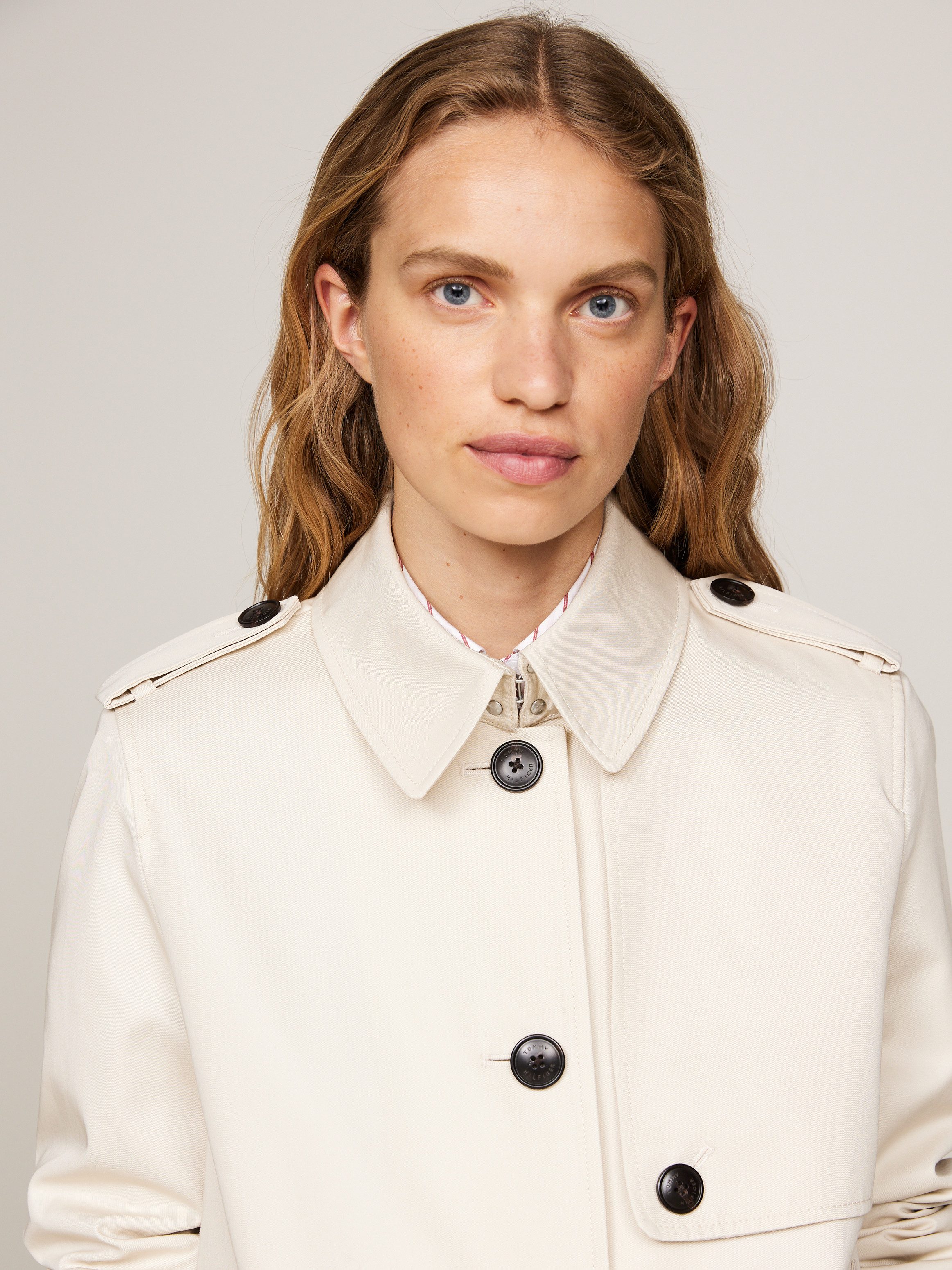Tommy Hilfiger Kort jack COTTON SB SHORT TRENCH met typische trenchdetails