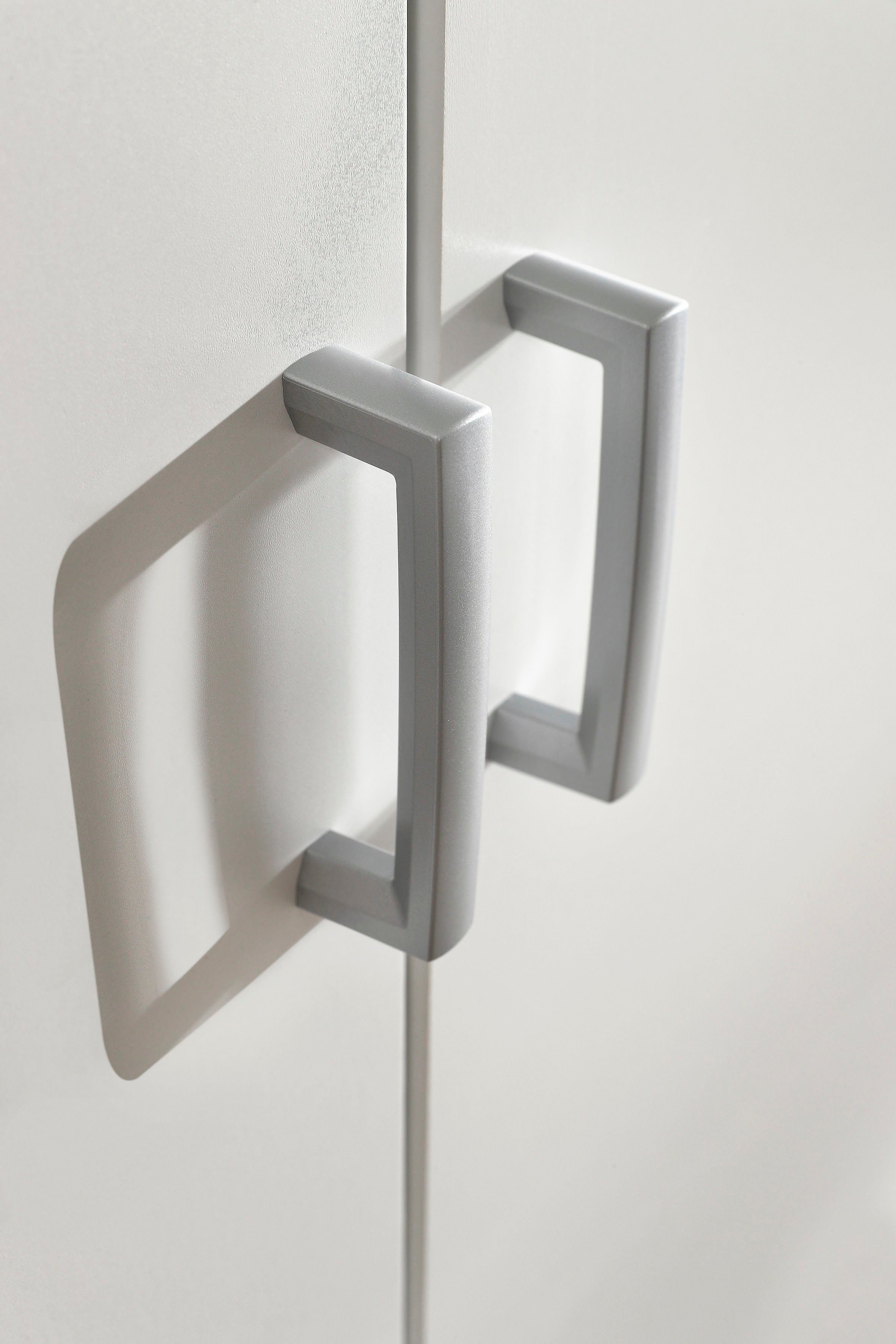 rauch Kledingkast Kast Garderobe Wasmand GAMMA in 3 Breedtes veel opbergruimte met 6 lades, met spiegel topseller made in germany