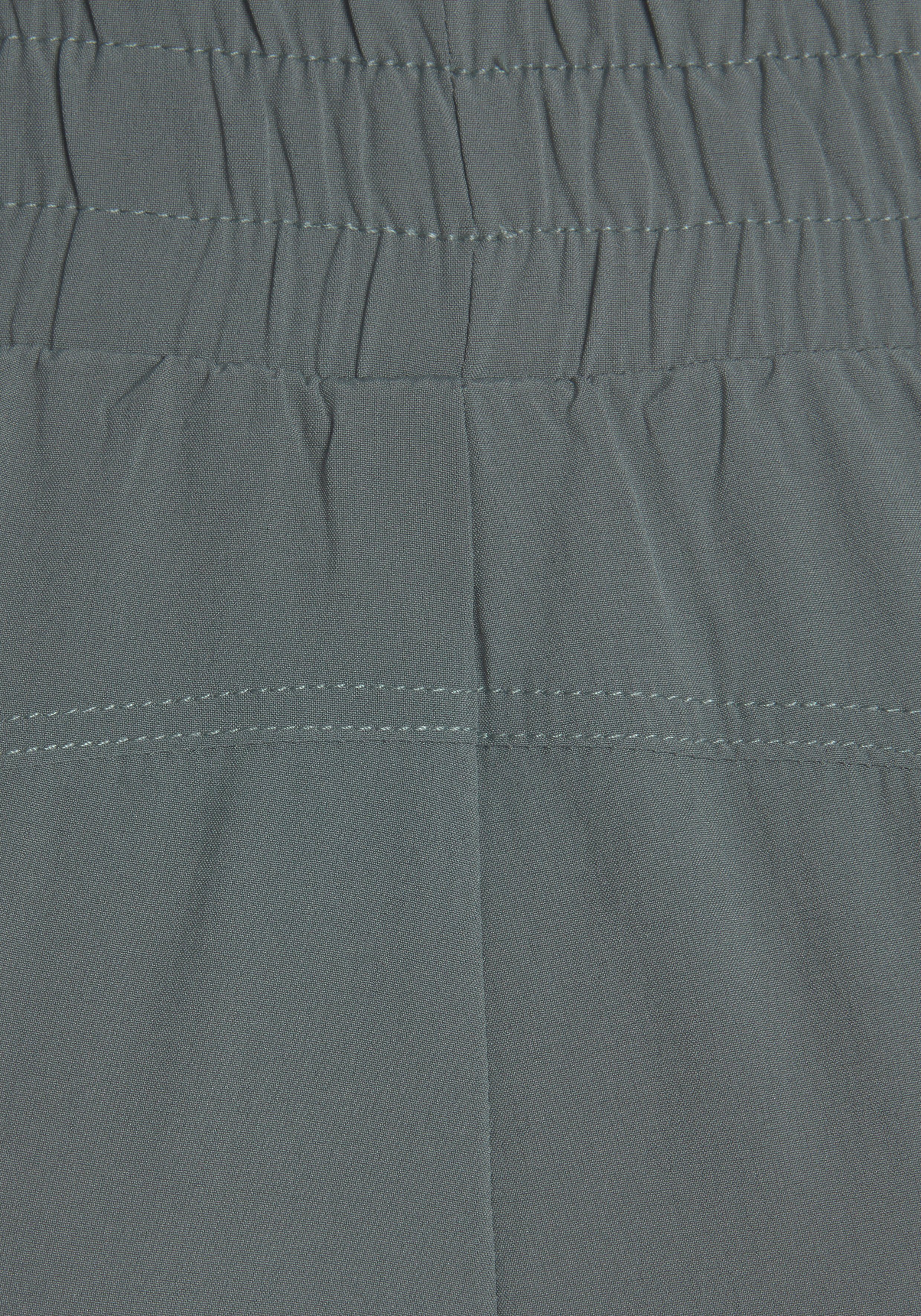 active by Lascana Short met ritszakken