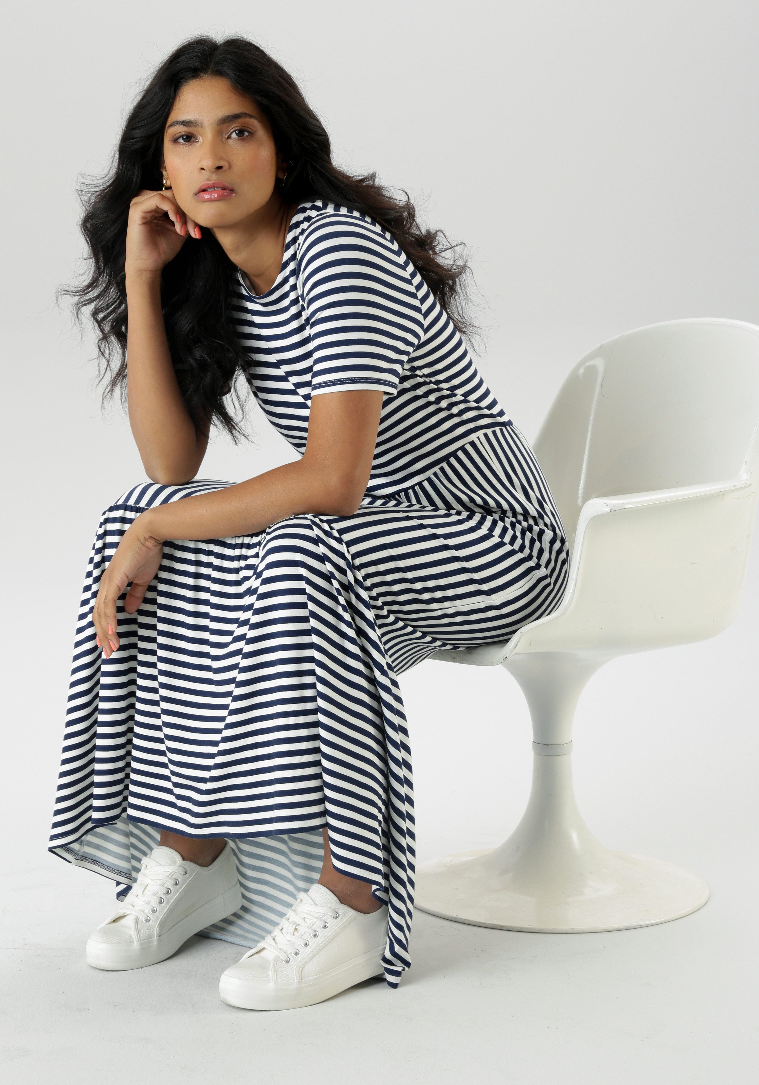 Aniston SELECTED Zomerjurk in gestreept ontwerp voor een tijdloos mooie look - nieuwe collectie