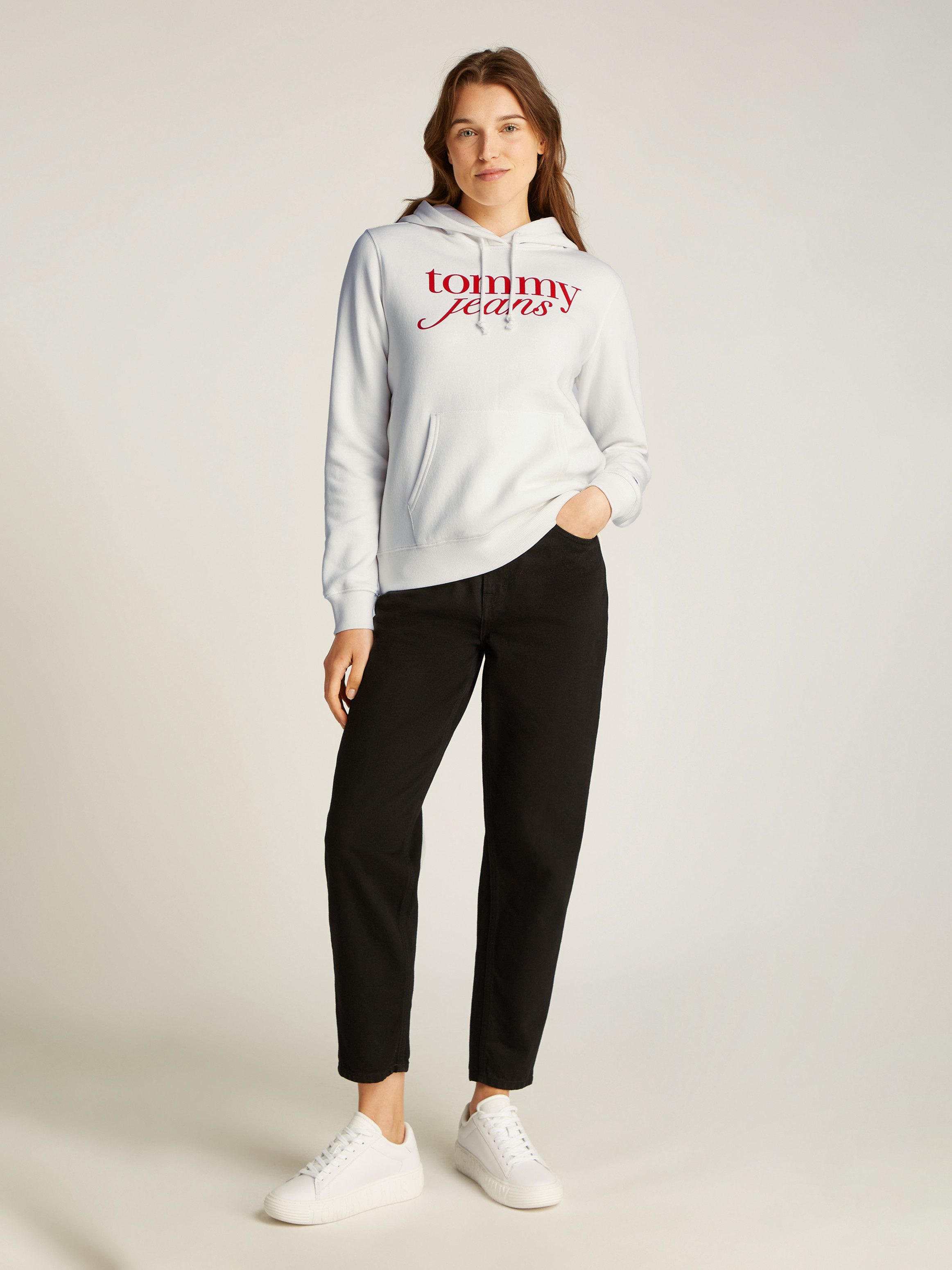 Tommy Jeans Curve Hoodie TJW REG ESS LOGO HOODIE EXT in grote maten, capuchon, logo-vlag