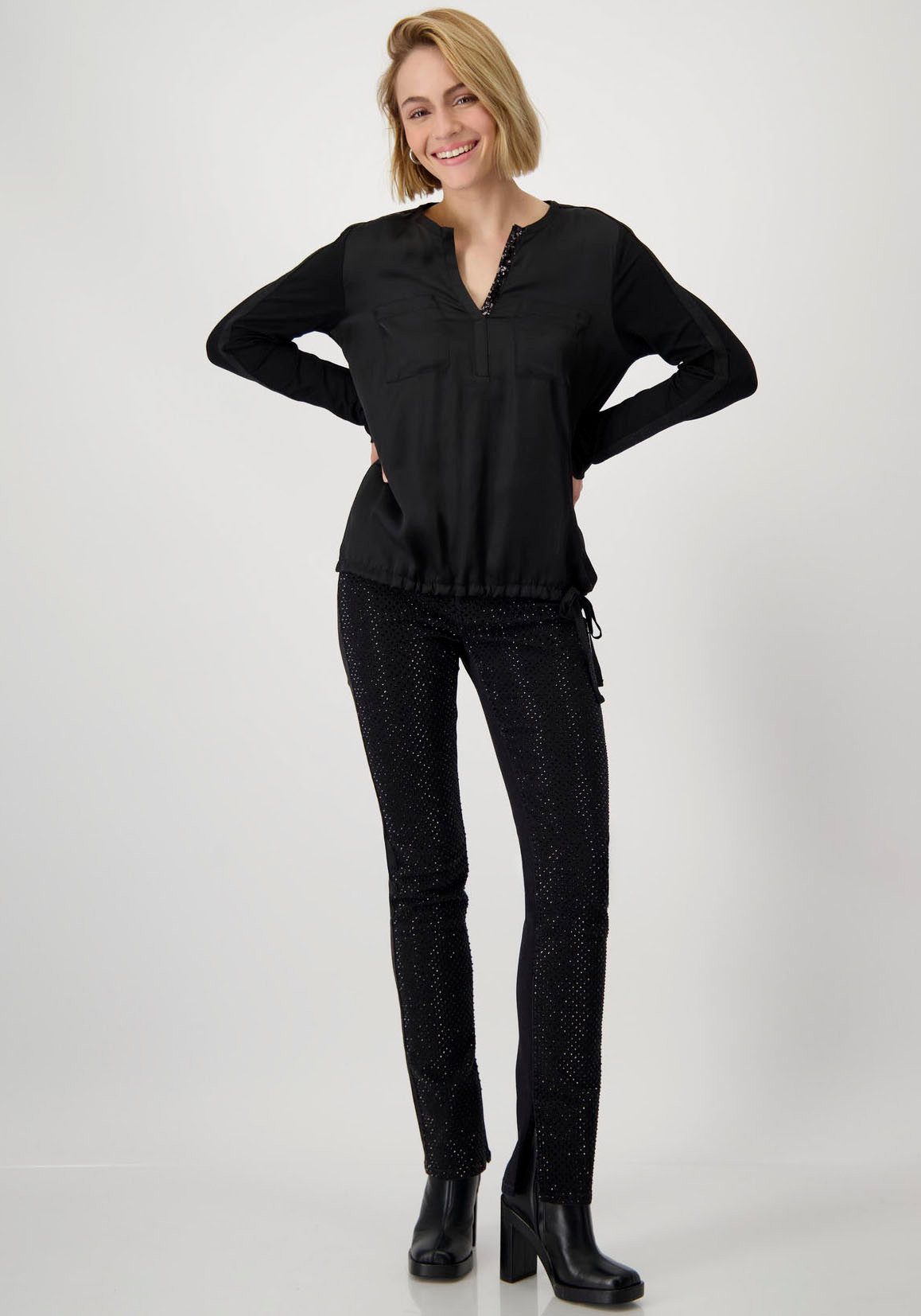 Monari Blouse zonder sluiting met glinsterende rand aan de hals