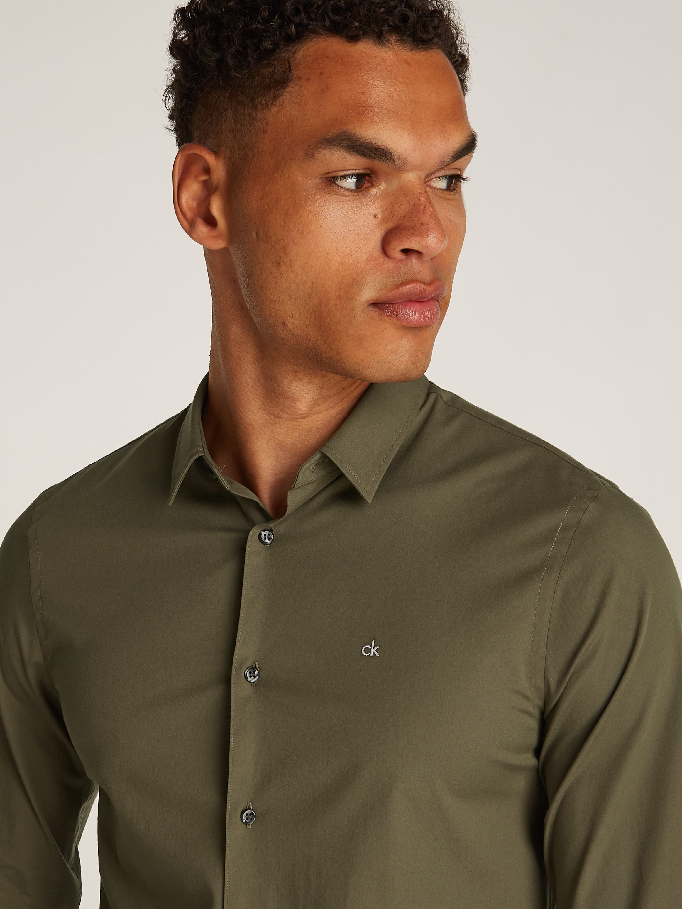 Calvin Klein Businessoverhemd STRETCH POPLIN SLIM SHIRT met calvin klein-logo op de borst