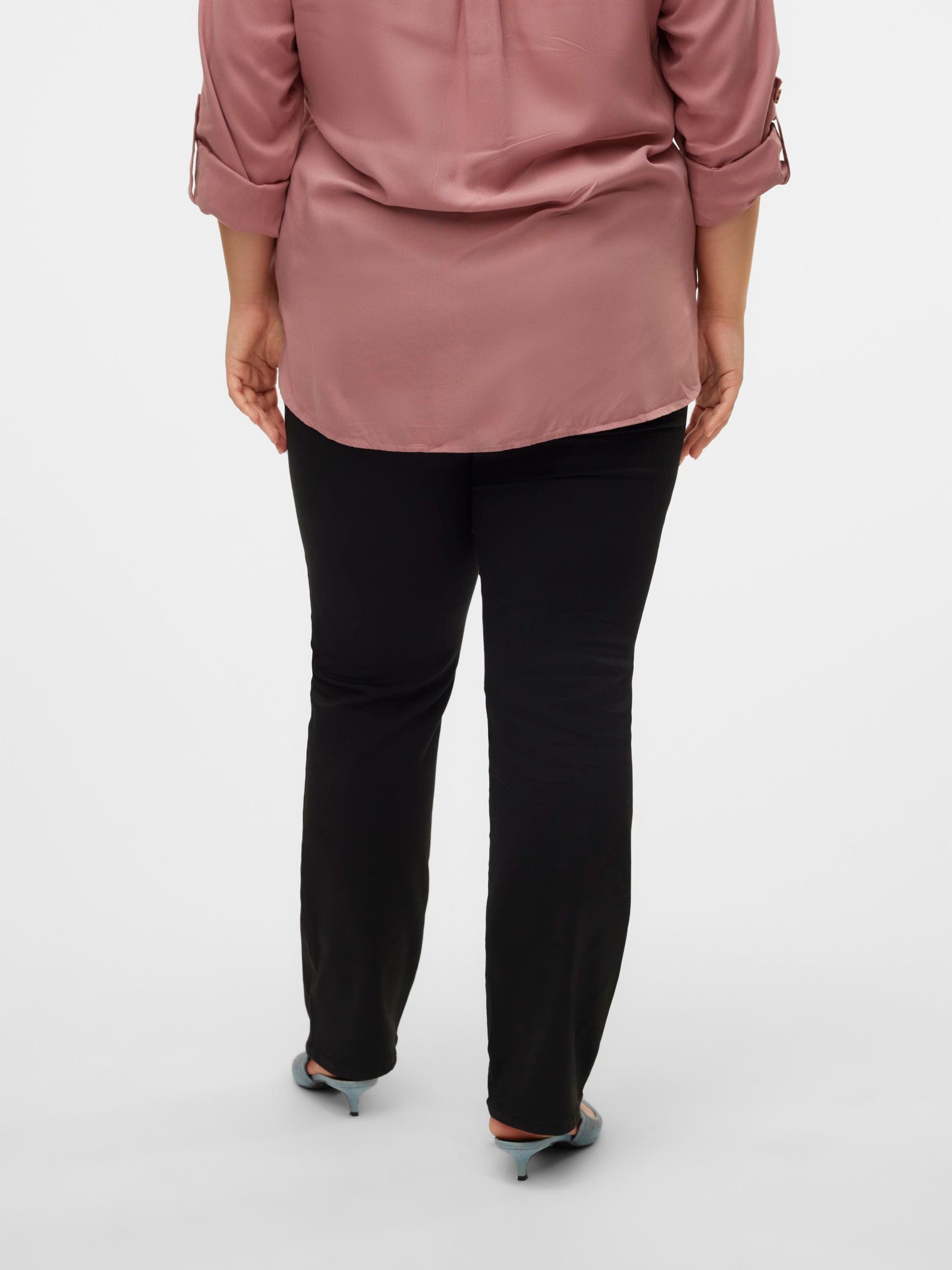 Vero Moda Curve Straight jeans VMCFLASH MR STRAIGHT J LI140 GA CUR NOOS