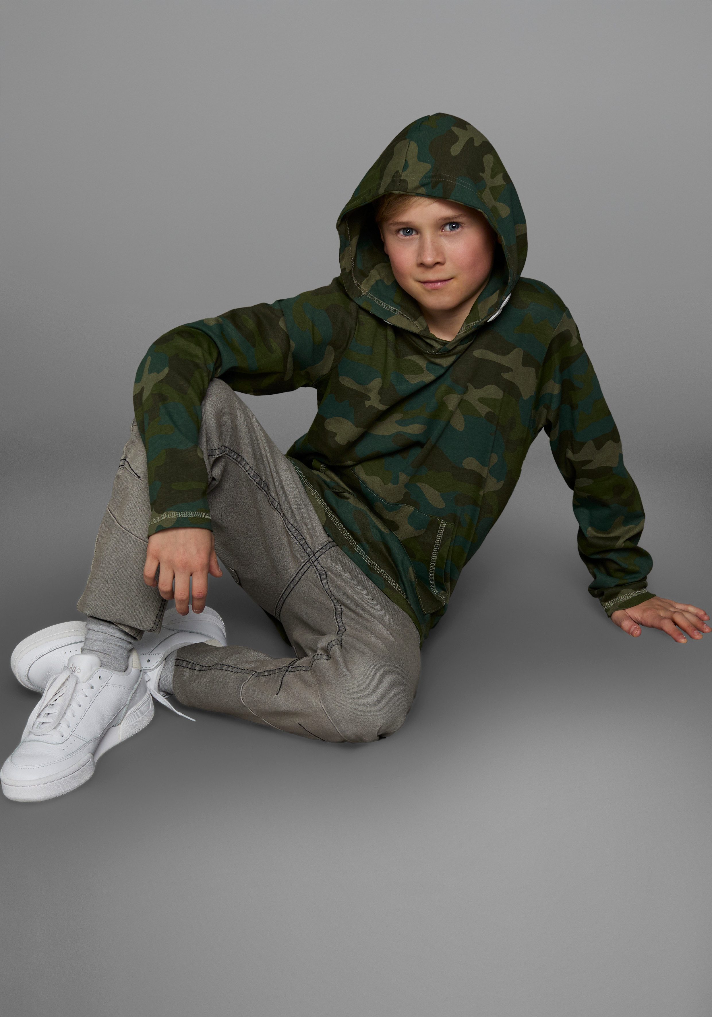 KIDSWORLD Shirt met lange mouwen Lange mouwen, basic pasvorm, allover-print, met capuchon