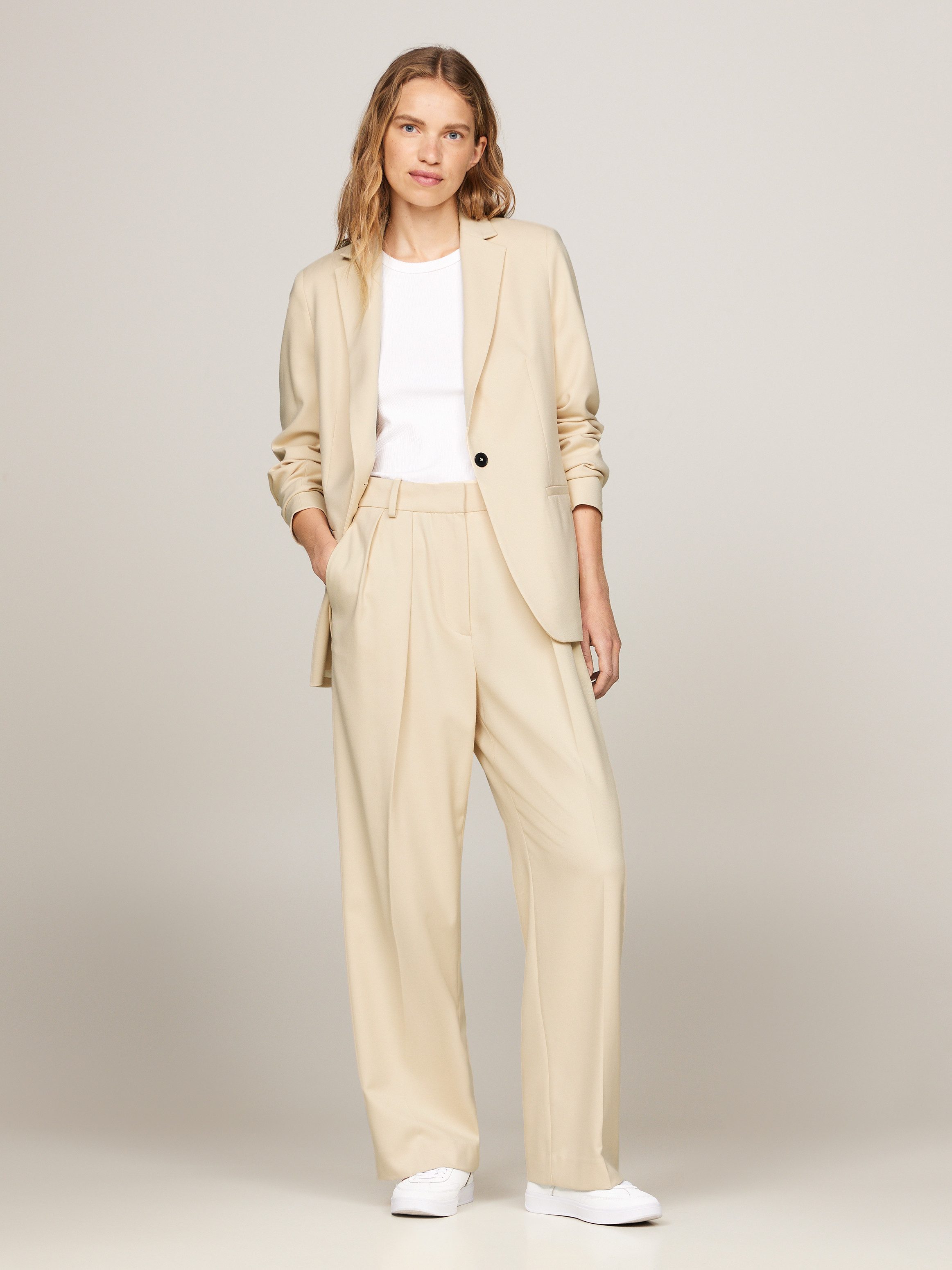Tommy Hilfiger Geweven broek MD CORE RELAXED STRAIGHT PANT met logo-stiksel op de achterkant
