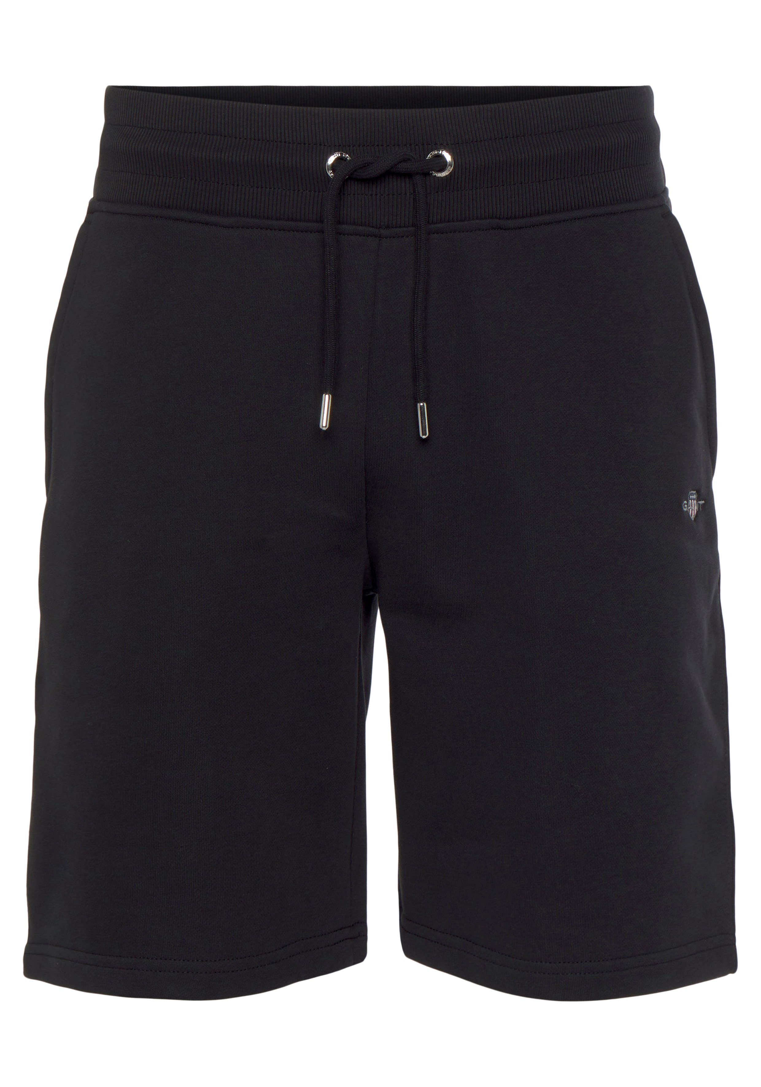 Gant Sweatshort REG SHIELD SWEAT SHORTS met een kleine logo-borduur onder de insteekzak