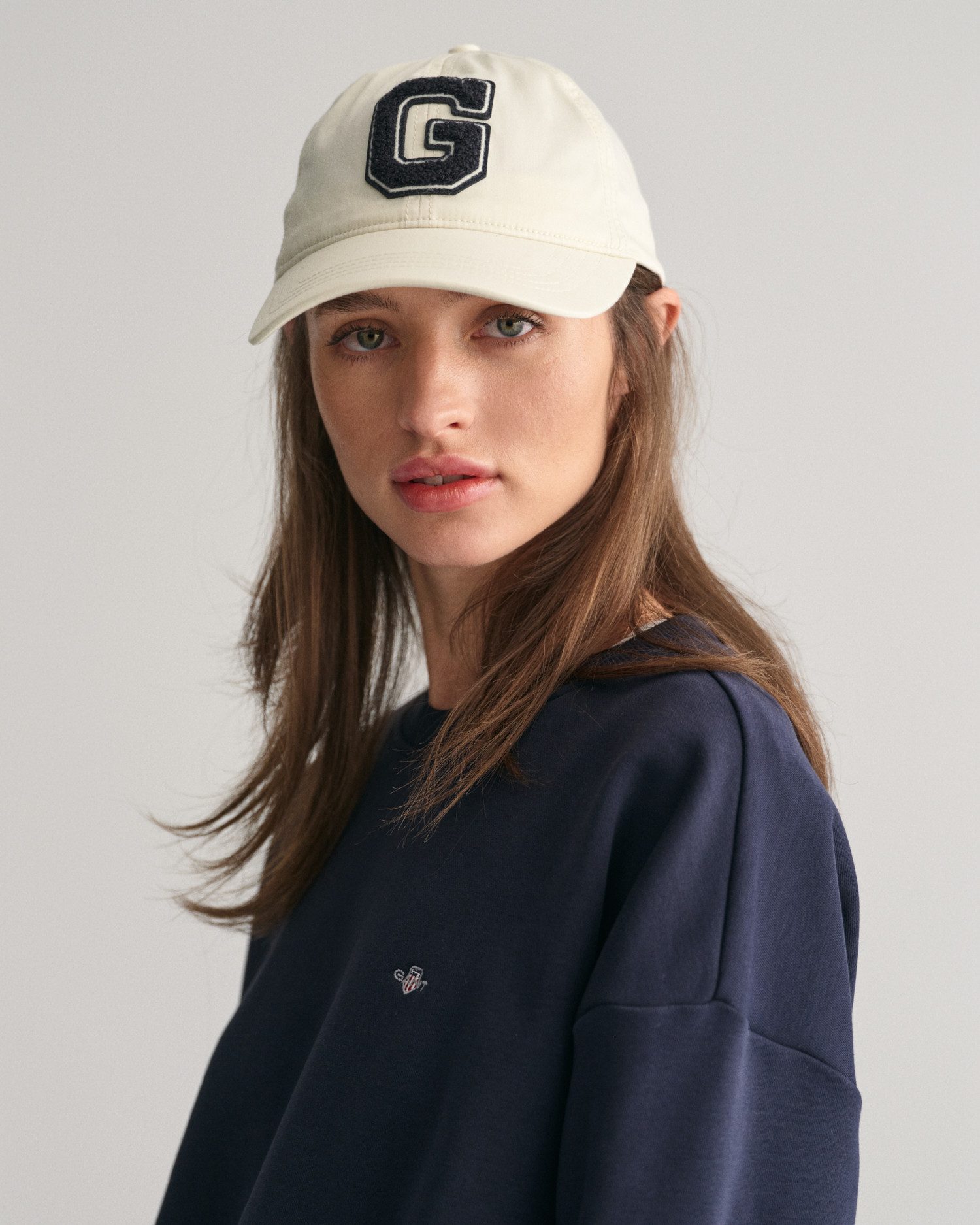 Gant Sweatshirt SHIELD C-NECK SWEAT Grafische GANT-borduursel op de borst