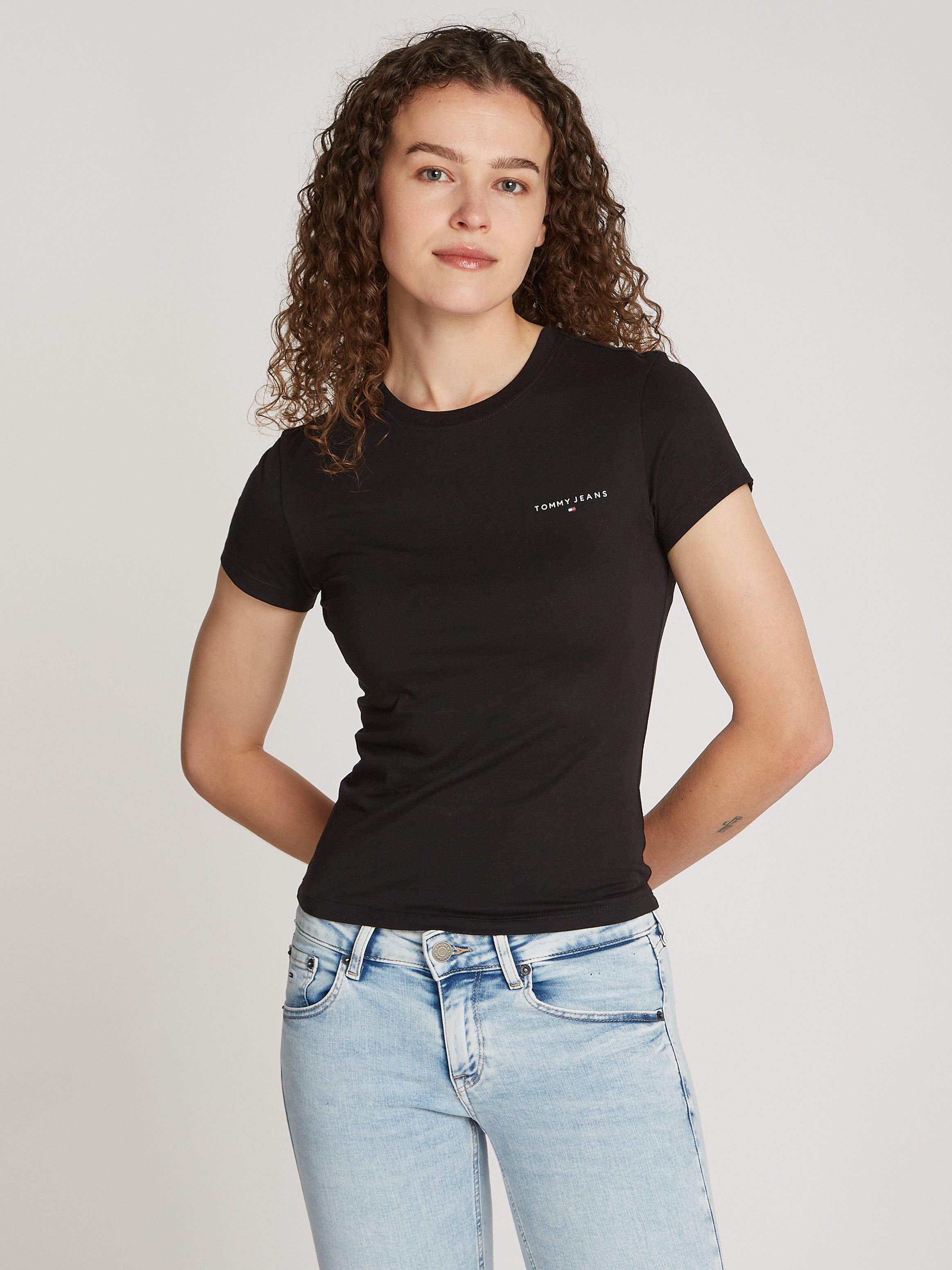 TOMMY JEANS T-shirt met een logo-opschrift