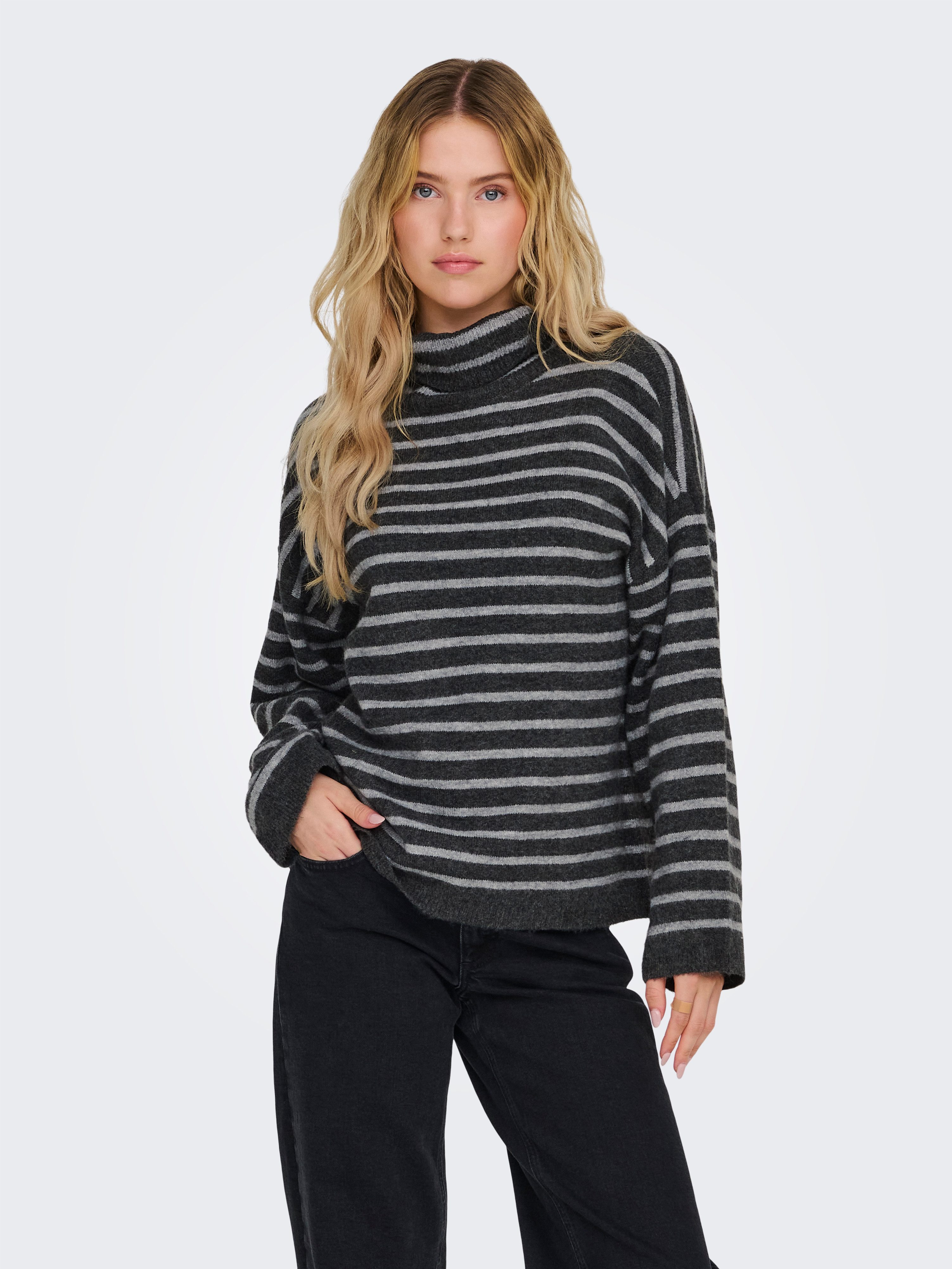 Only Coltrui ONLTALIO LS STRIPE ROLLNECK BF KNT