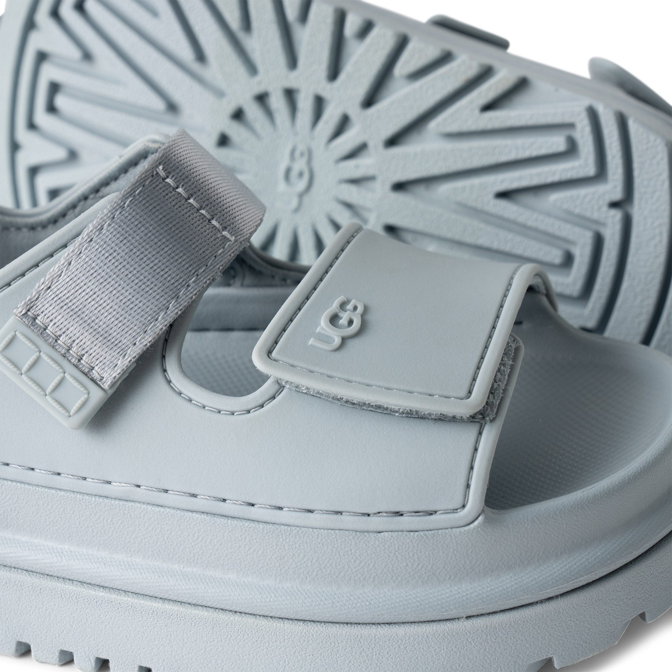 UGG Badslippers K GOLDENGLOW , zomerschoen, badschoen, plateauhak, met klittenbandsluiting