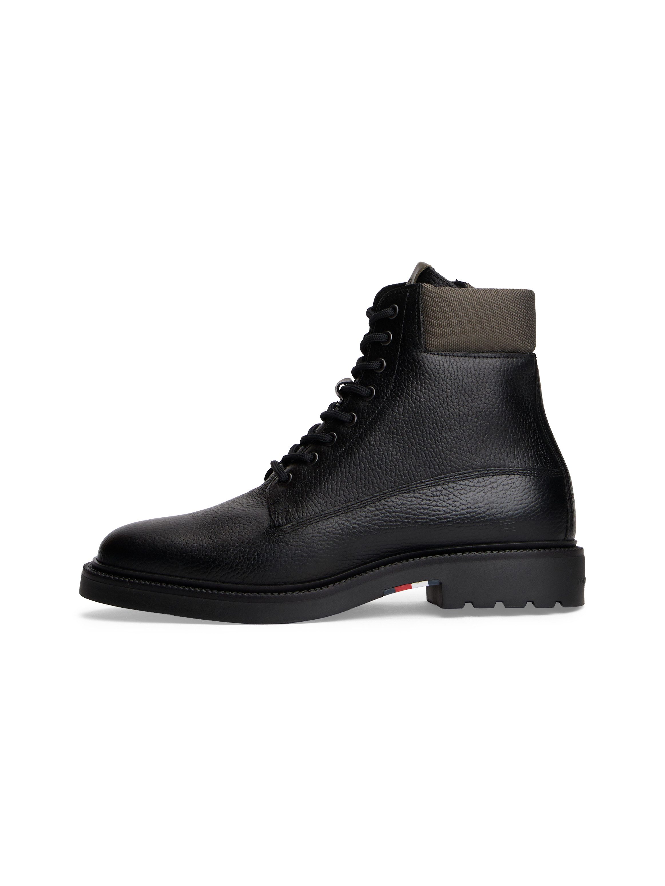 Tommy Hilfiger Veterschoenen HILFIGER COMFORT LWT WRM MX BOOT herfstboots, veterenkellaars met logo-patch op de schoentong
