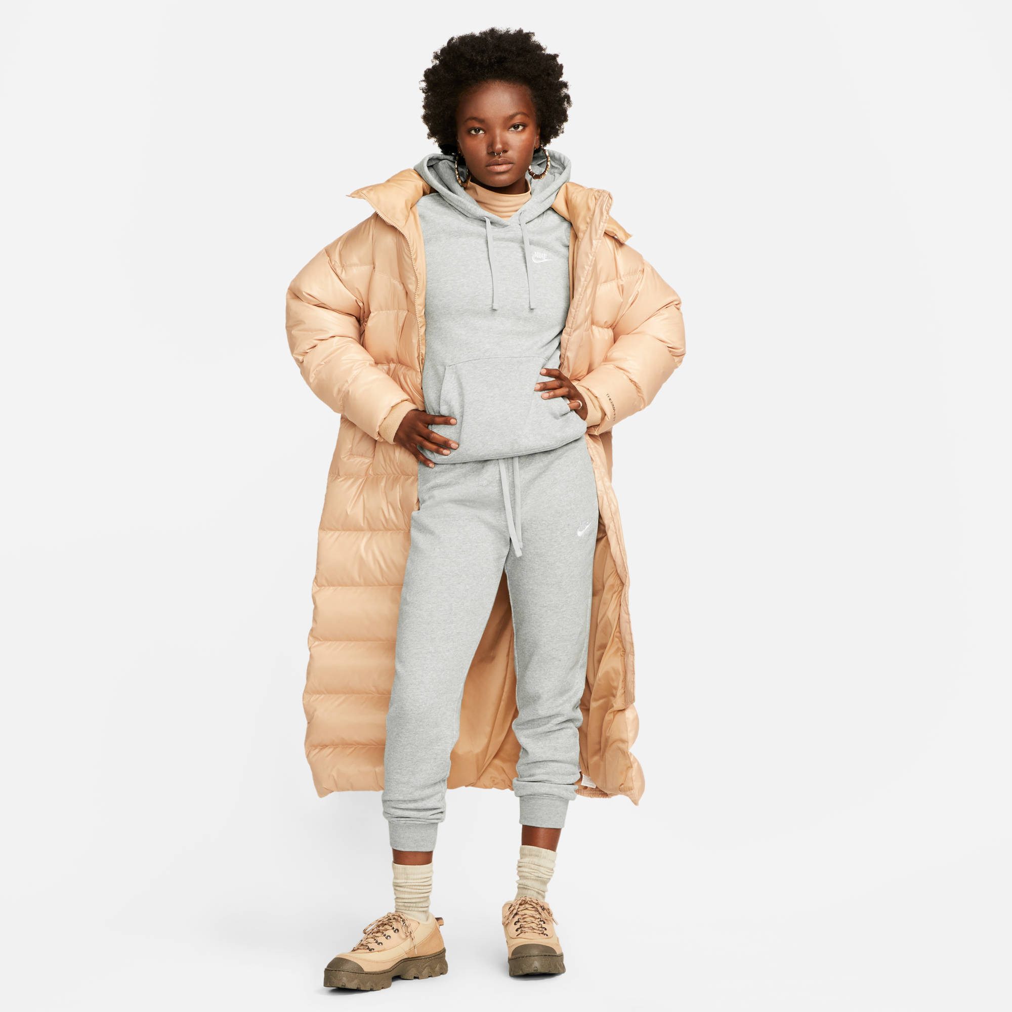 Nike Sportswear Joggingbroek Club Fleece Women's Mid-Rise Slim Joggers