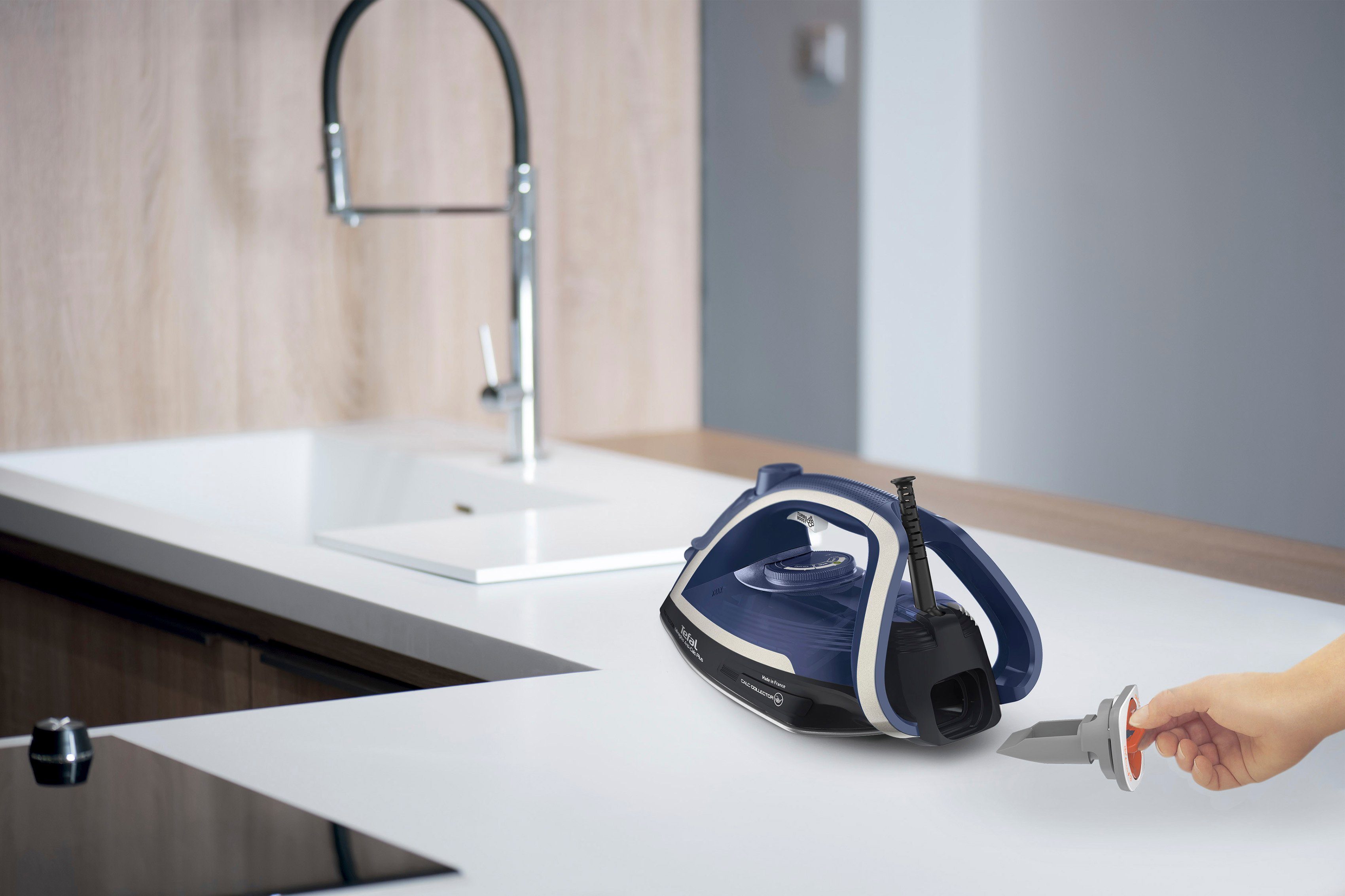 Tefal Stoomstrijkijzer Ultragliss Plus FV6846, 2800 Watt, afneembare kalkcollector,