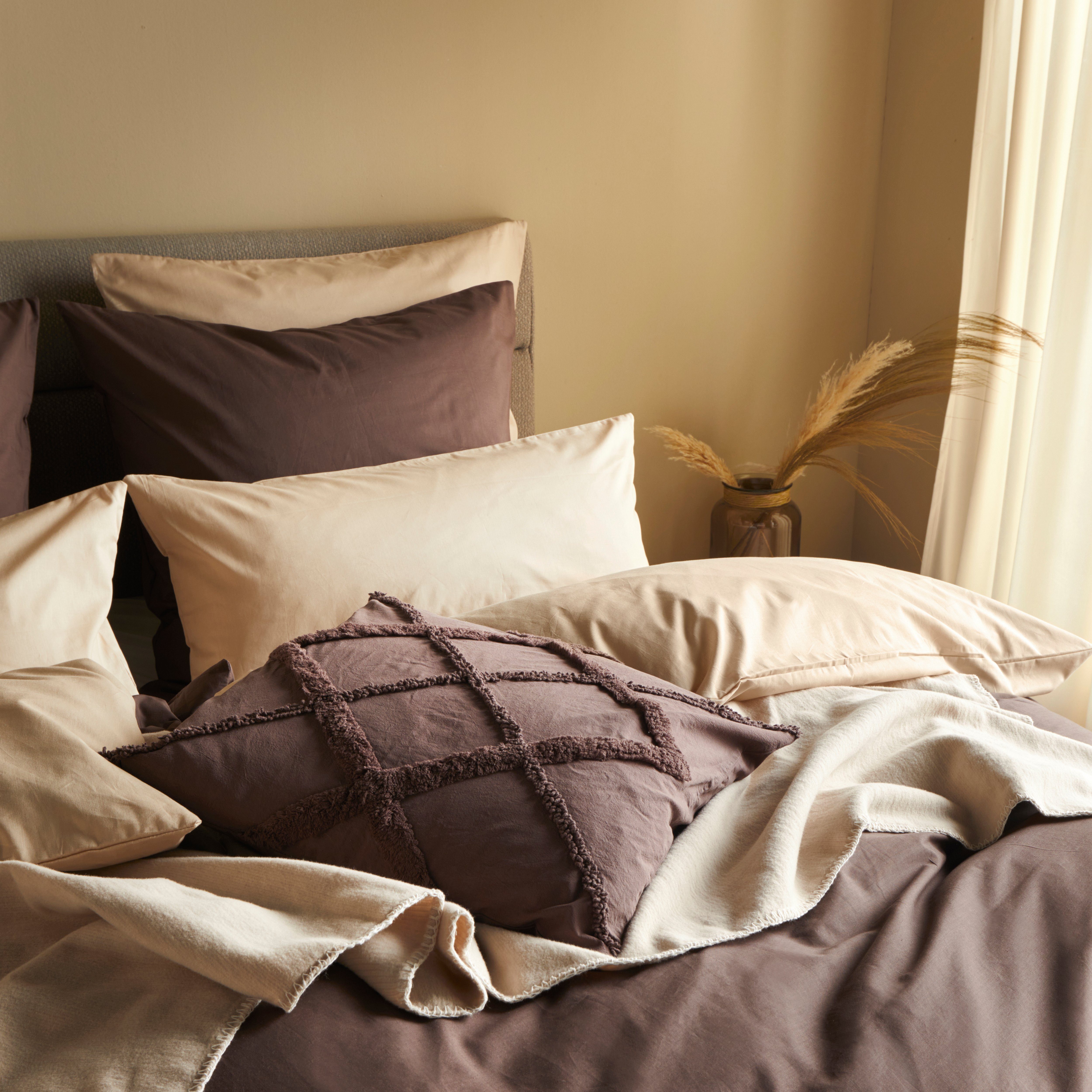 OTTO products Gestoffeerd bed Merrit Dwarsnaad in het hoofd- en voetbord, in 5 breedten, ook in 220 cm lang