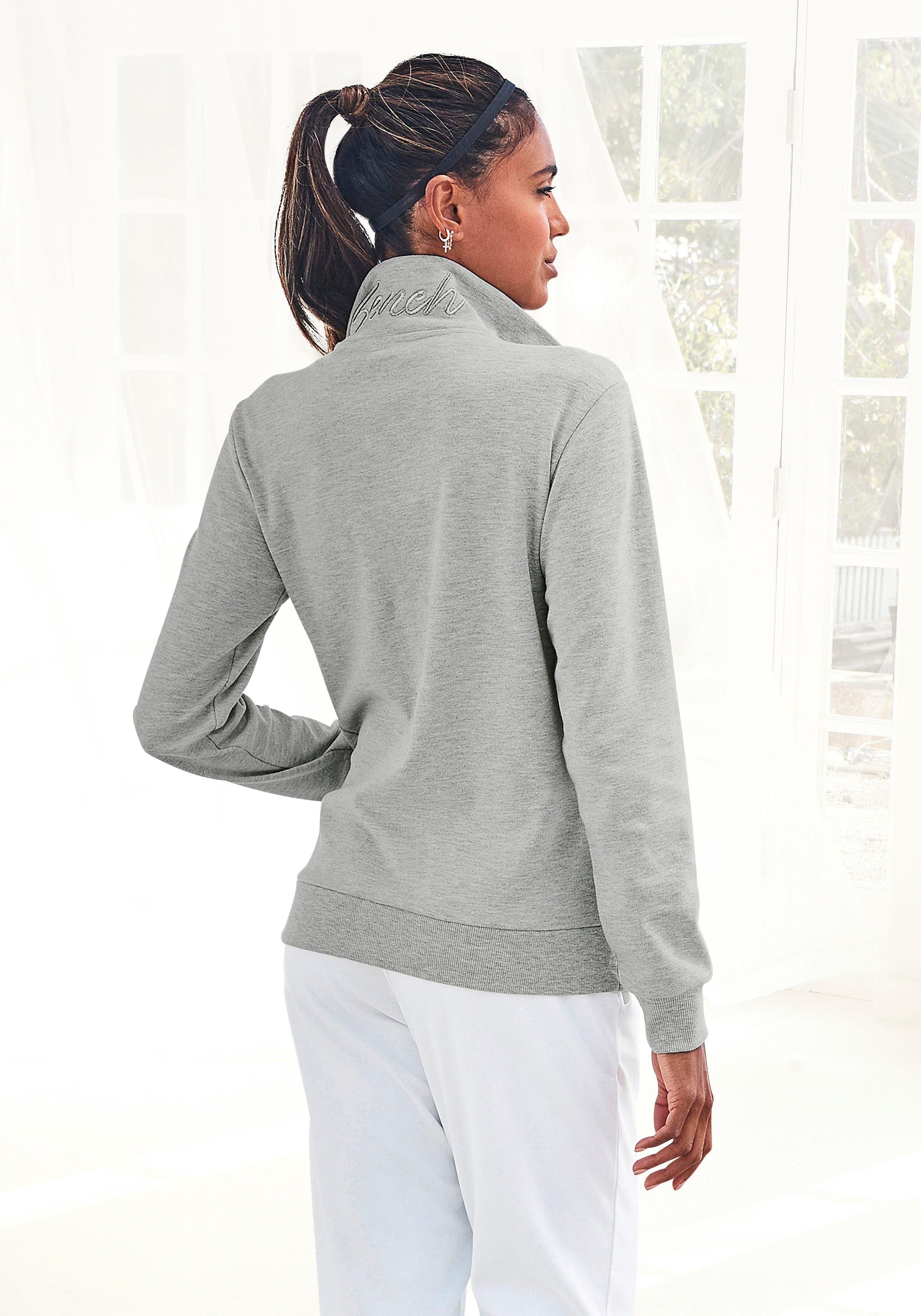 Bench. Loungewear Sweatvest met glanzende logo-borduurwerk op de staande kraag, loungepak