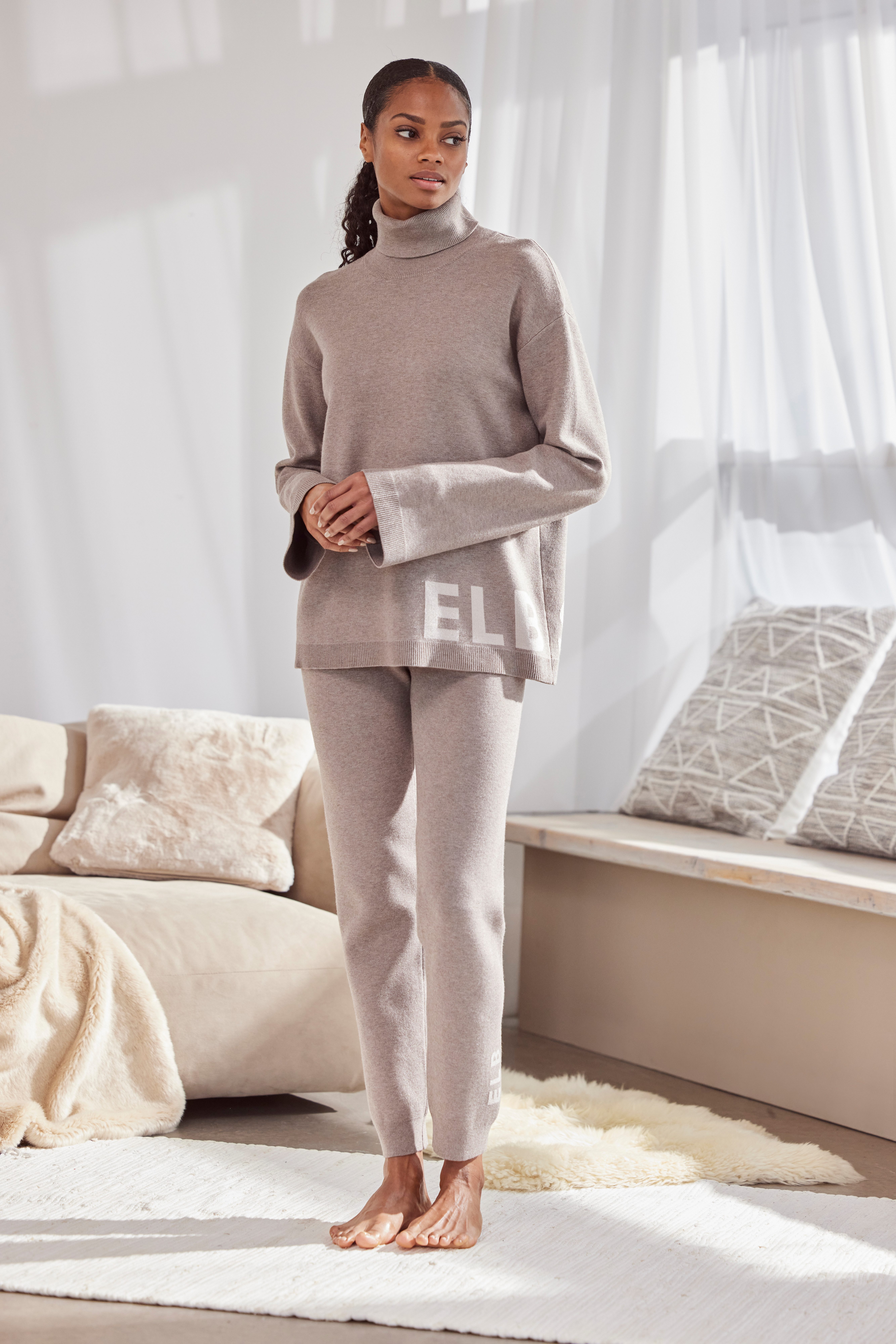 Elbsand Sweater Coltrui van hoogwaardige brei loungewear