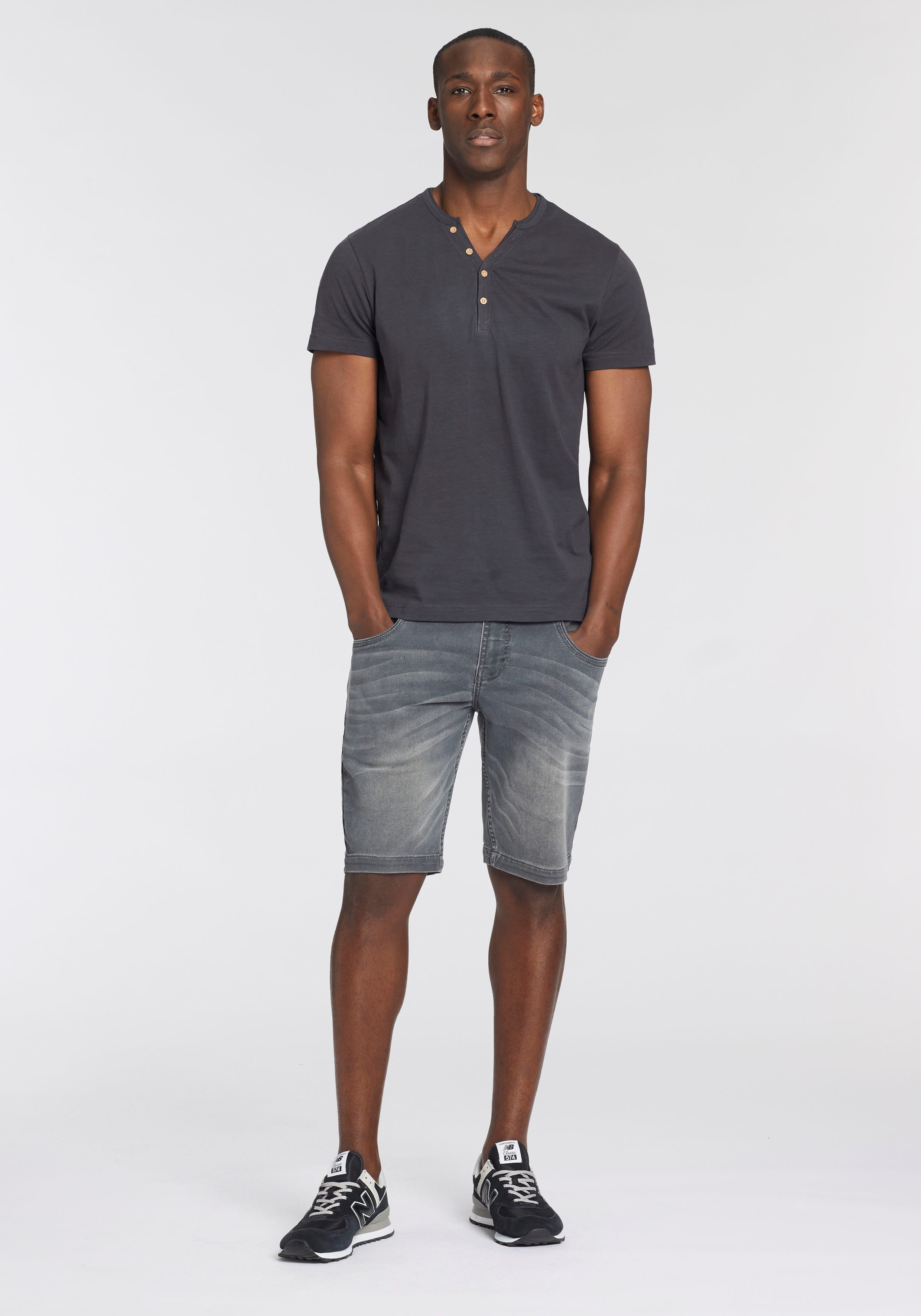Bruno Banani T-shirt Met geknoopte V-hals