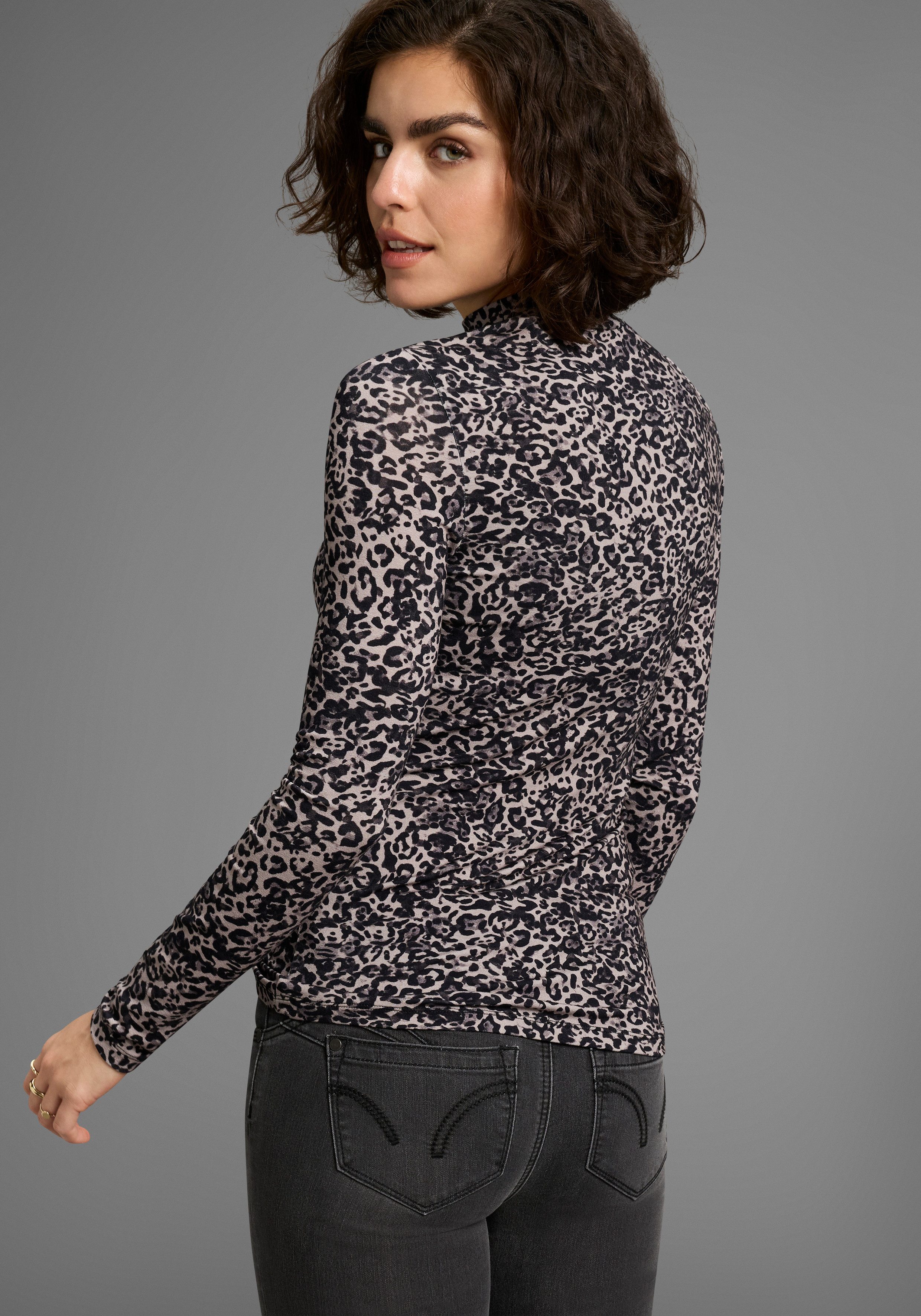 Laura Scott Longsleeve