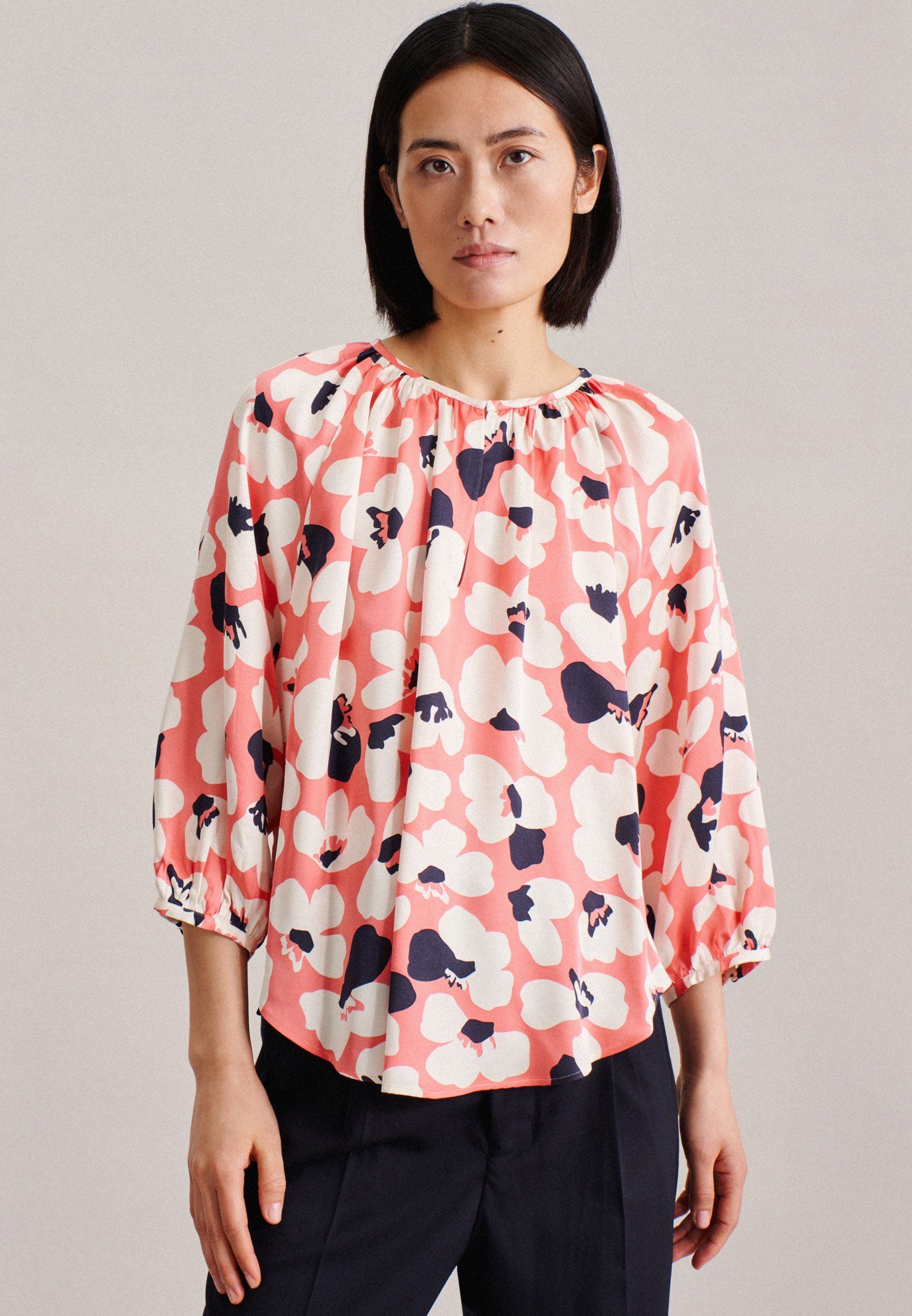 seidensticker Blouse zonder sluiting Zwarte roos Lange mouwen ronde hals print dames lange blouses maat M (38) beige