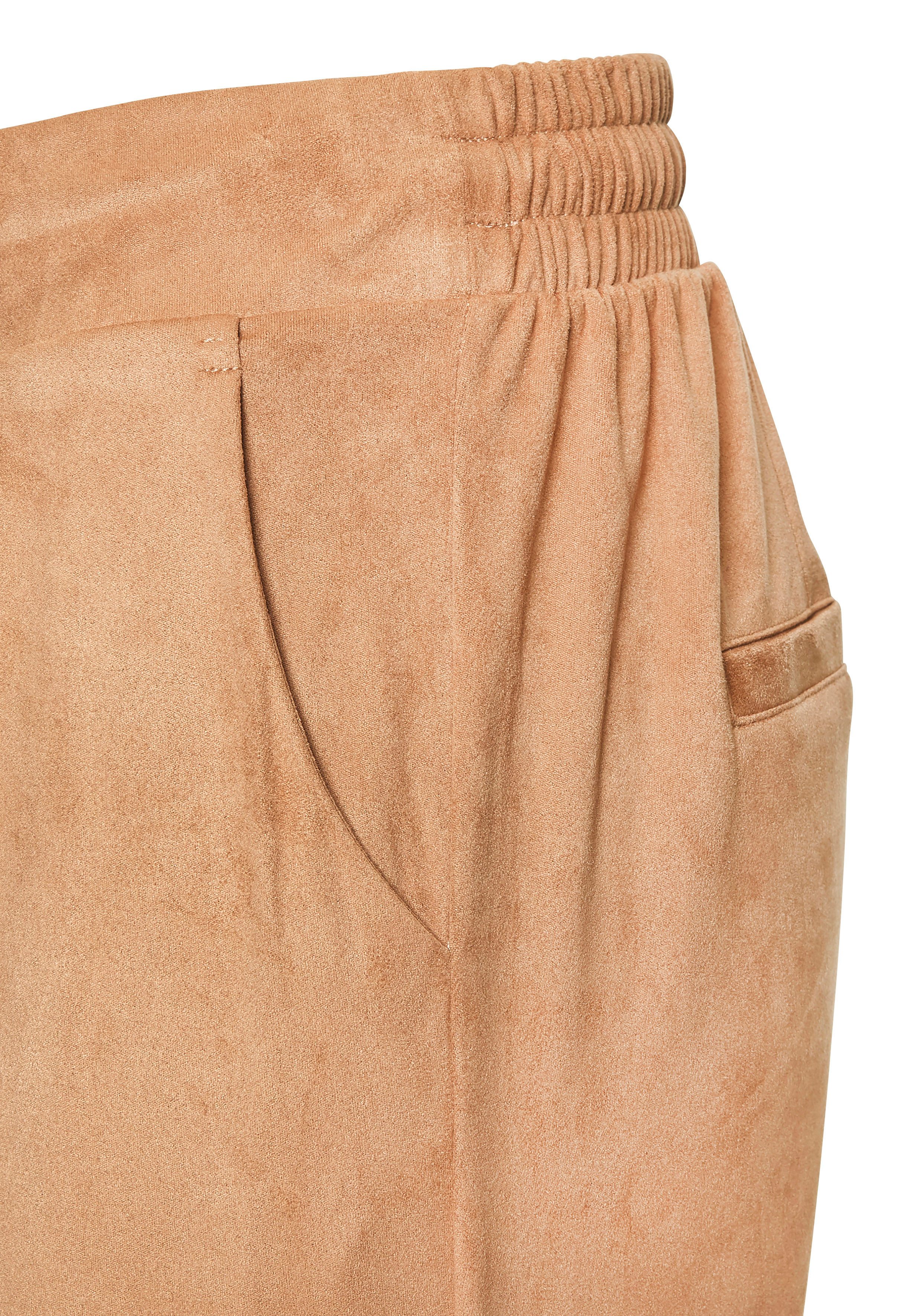 Lascana Comfortbroek van imitatie-suède met zakken, comfortabele stofbroek, elastische tailleband