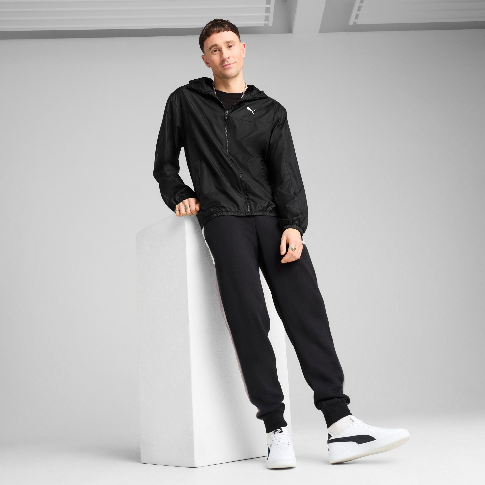PUMA Windbreaker ESS REGULAR WINDBREAKER