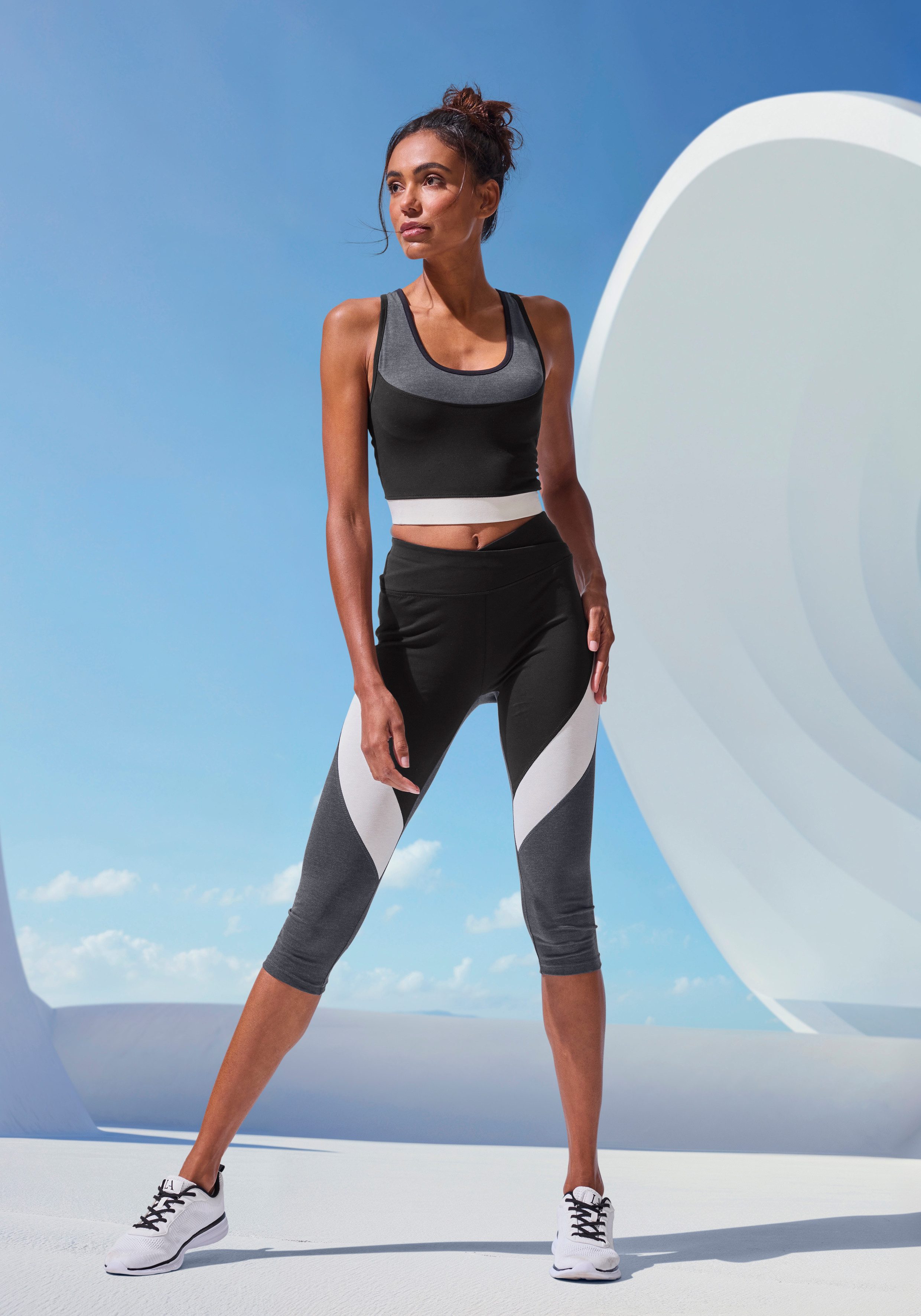 active by Lascana Caprilegging Sportbroek in colourblocking ontwerp