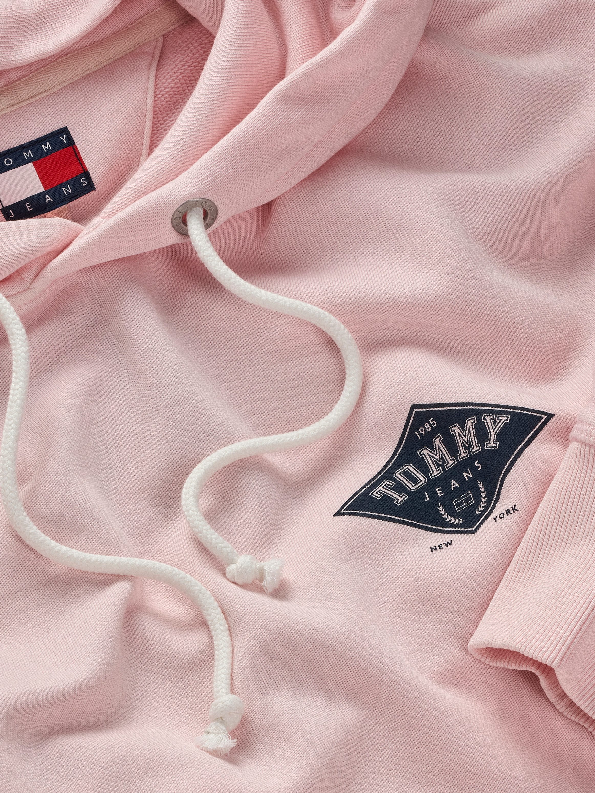 TOMMY JEANS Hoodie TJM RLX VARSITY GRAPHICS HOODIE