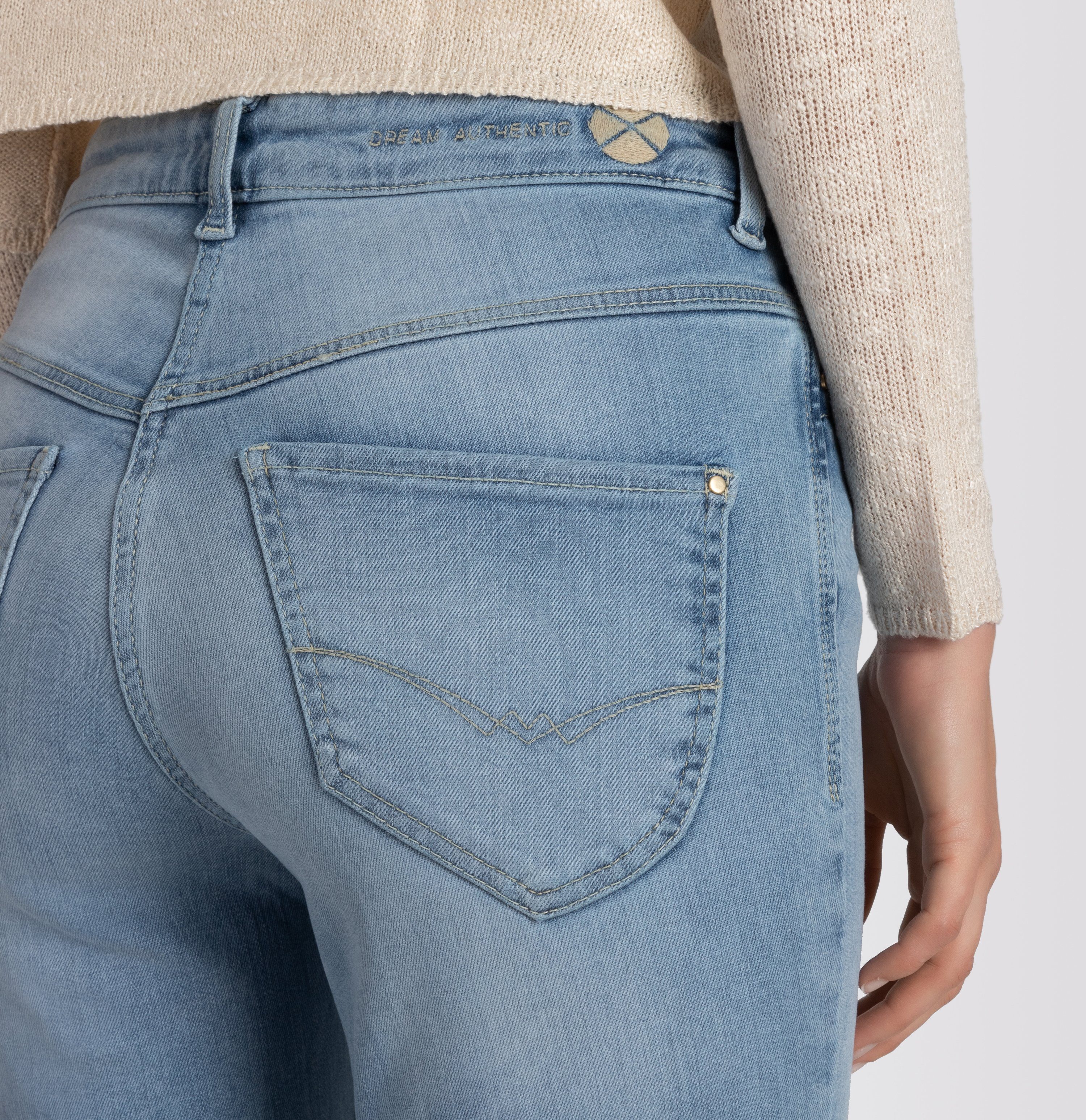 MAC Bootcut jeans Dream-Boot Recht belijnd met iets uitlopende pijpen