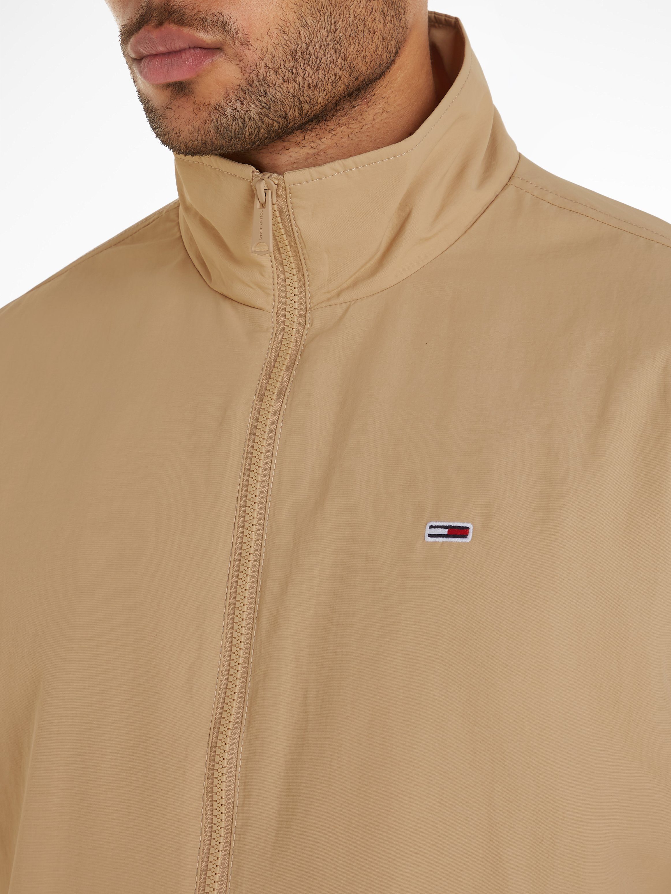 Tommy Jeans Plus Jack in collegestijl TJM ESSENTIAL JACKET EXT Grote maten en logo-borduurwerk
