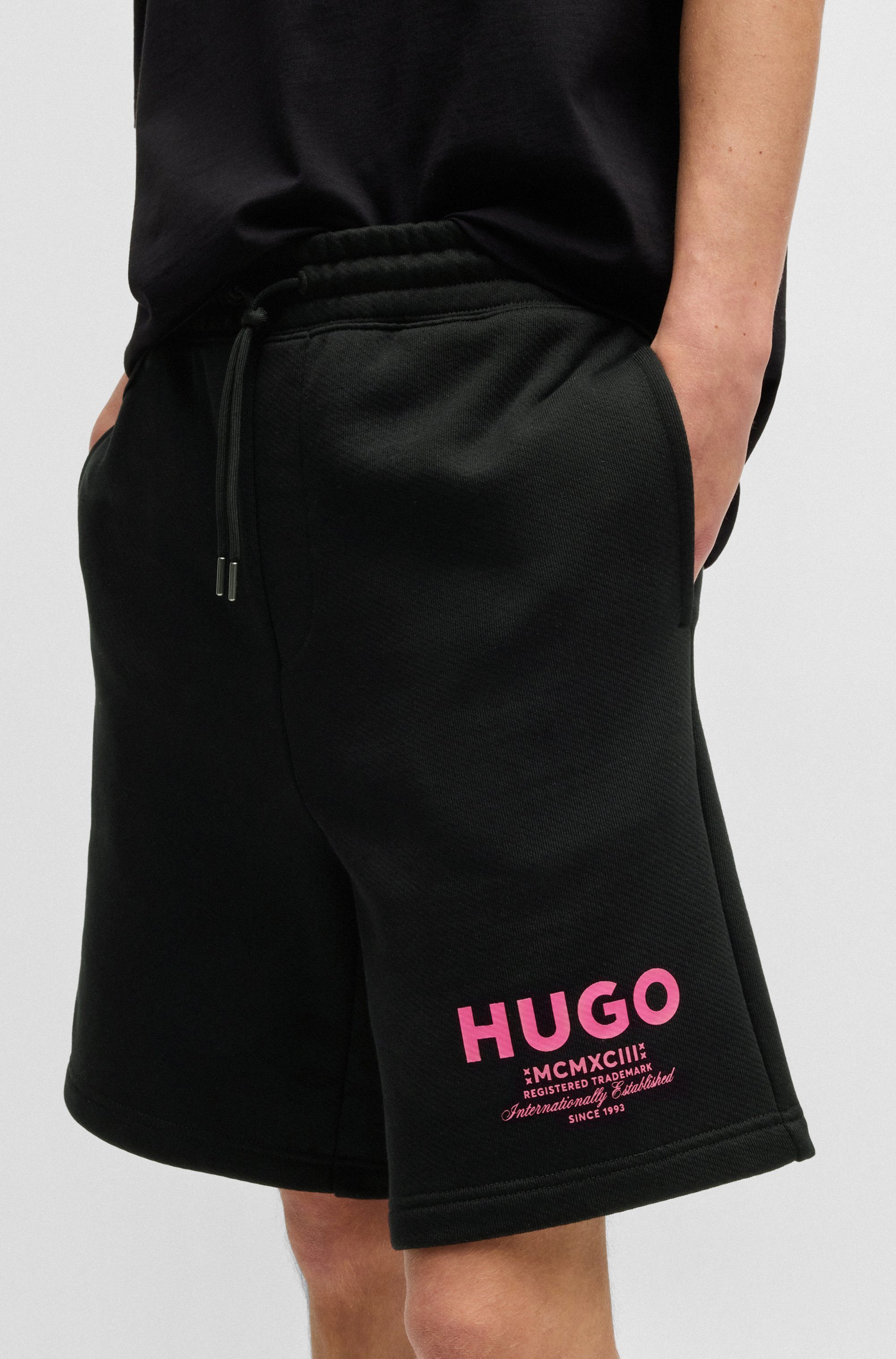 HUGO Blue Sweatshort Nomario met grote print