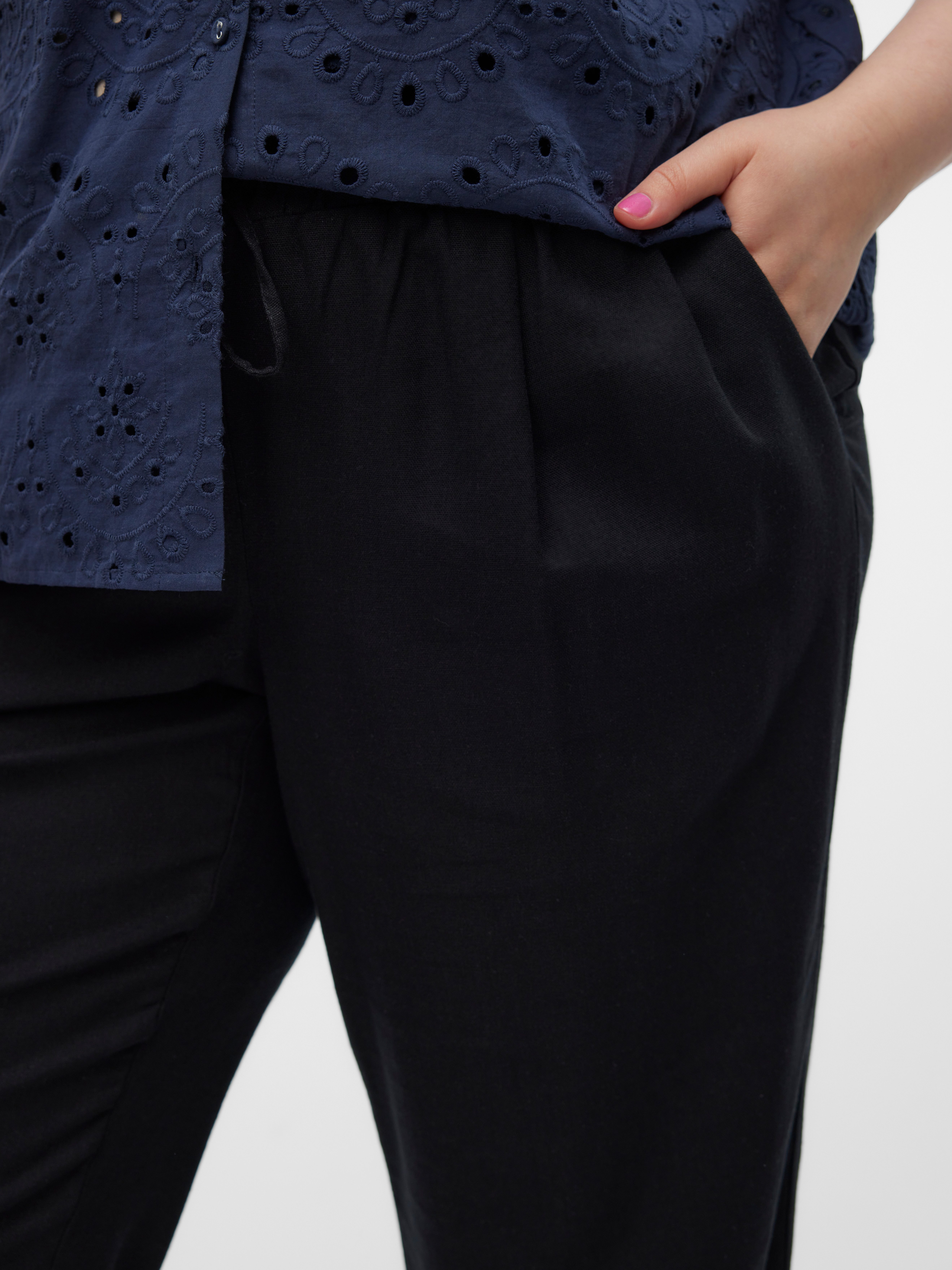 Vero Moda Curve Comfortbroek VMJESMILO ANKLE PANTS WVN GA NOOS CUR