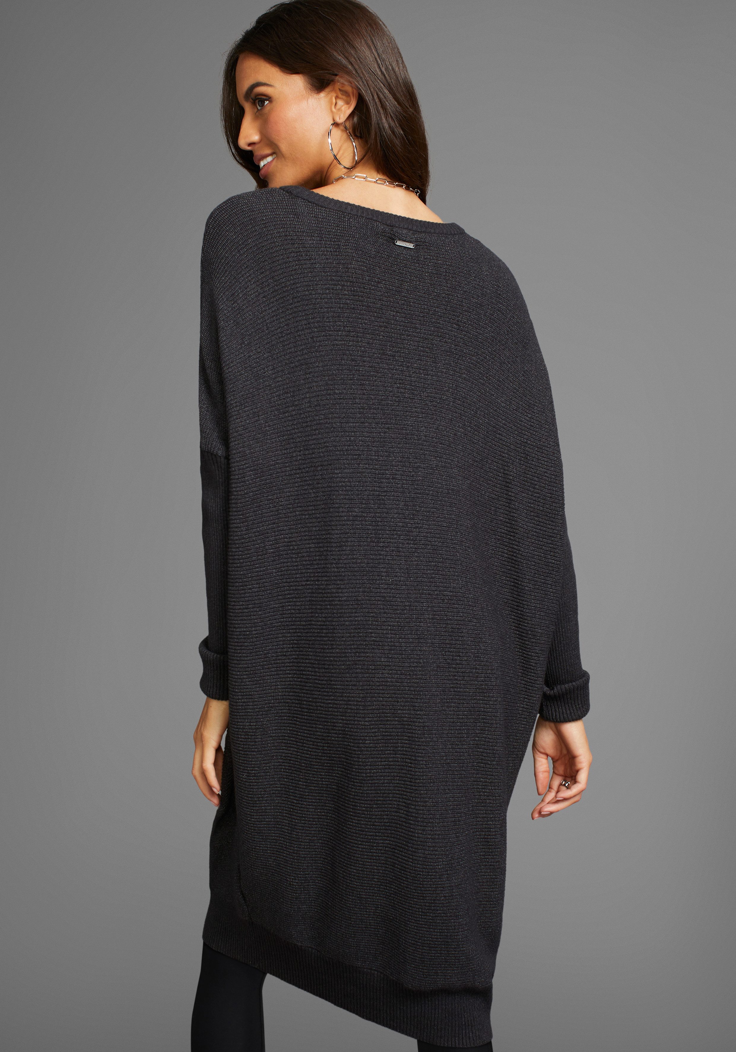 Laura Scott Lange trui in oversized