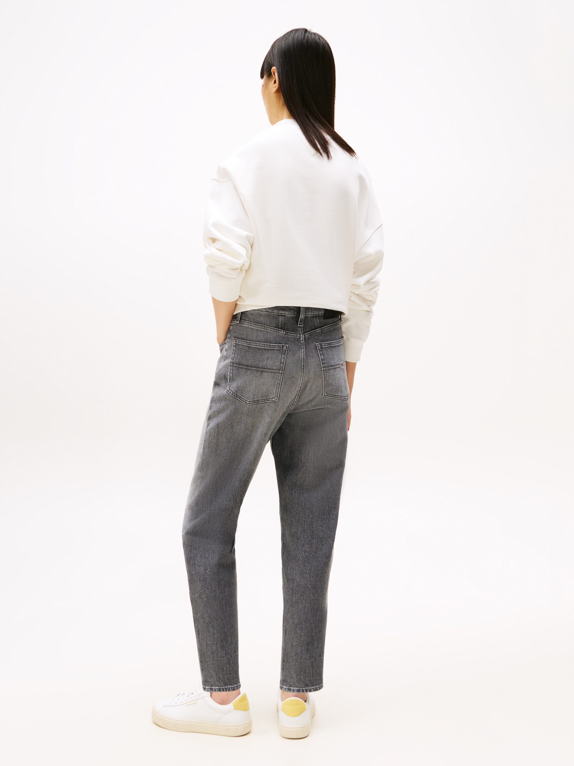 TOMMY JEANS Mom jeans High waist - Mom-Jeans Tapered met logo-borduurwerk, in enkelvrije lengte