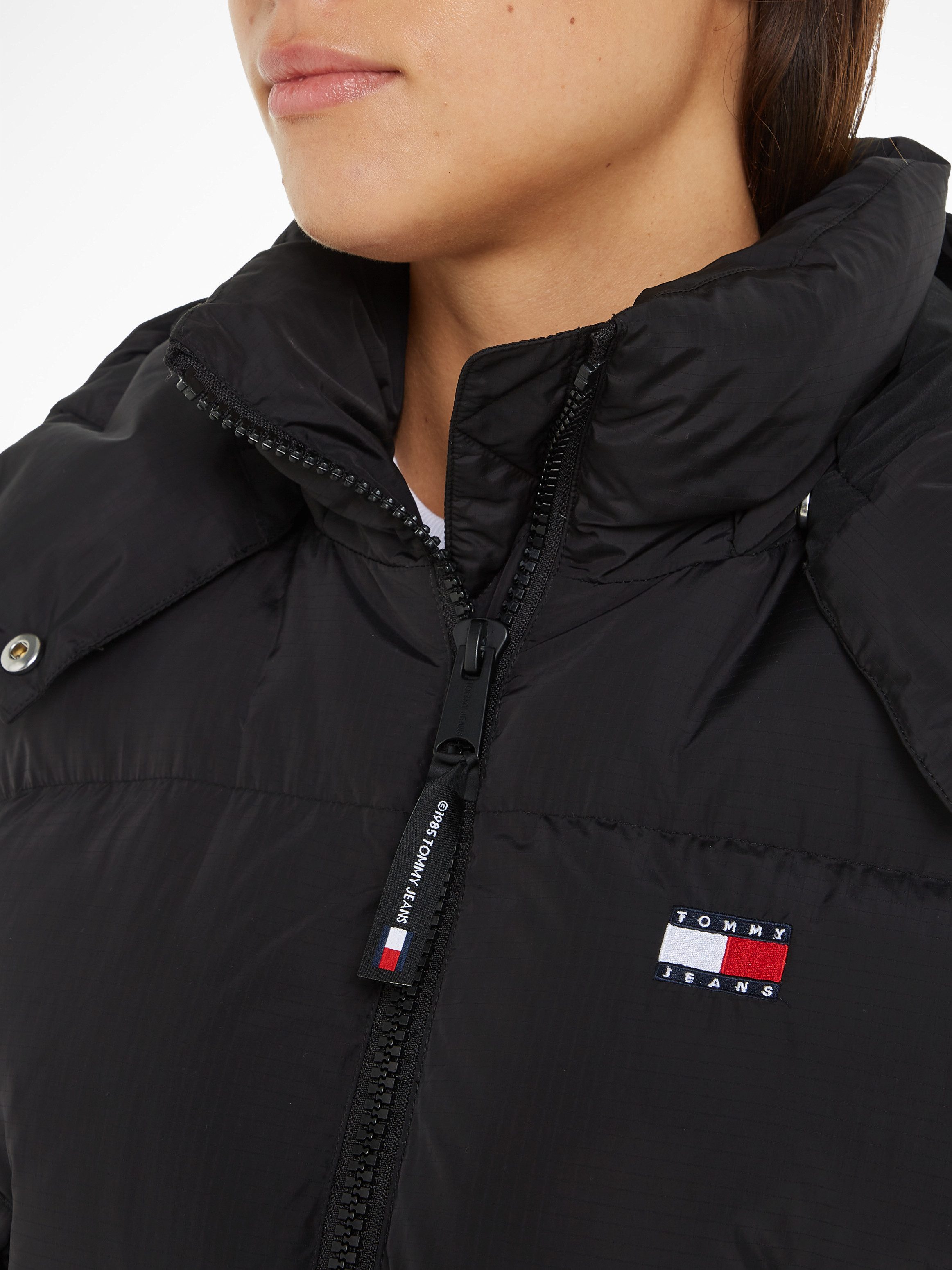 TOMMY JEANS Bodywarmer TJW CRP ALASKA PUFFER VEST in modieuze cropped vorm, puffer