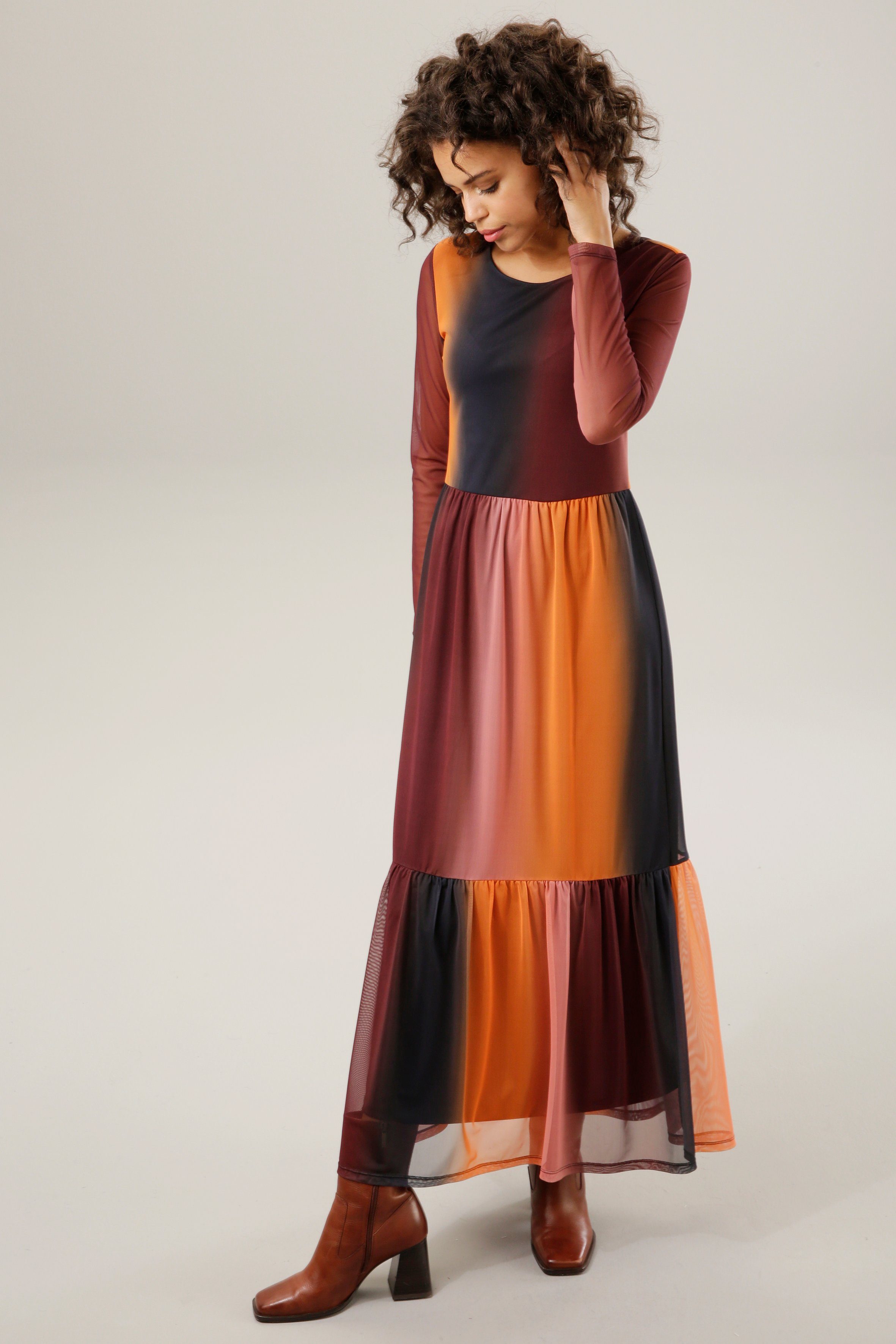 Aniston CASUAL Maxi-jurk in trendy specerij-kleuren met kleurverloop