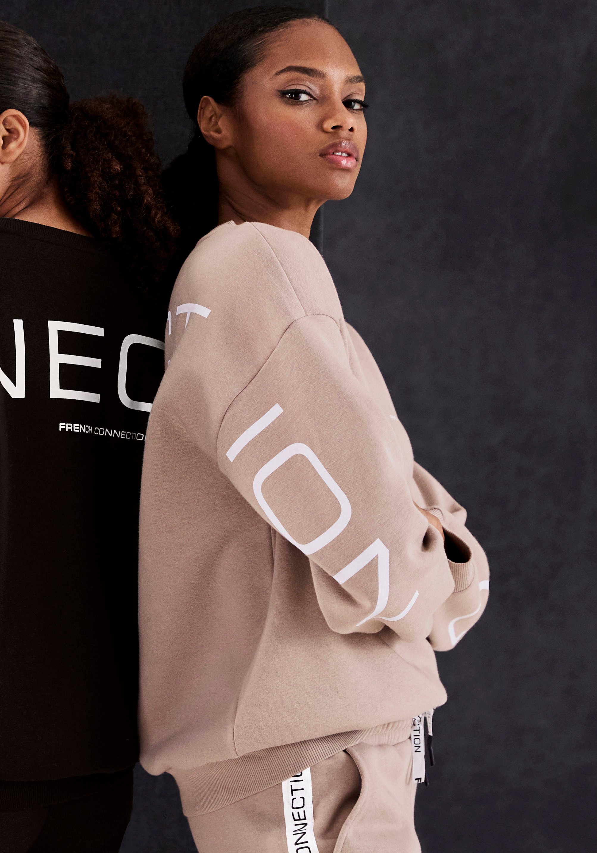 French Connection Sweatshirt met grote logoprint op de rug