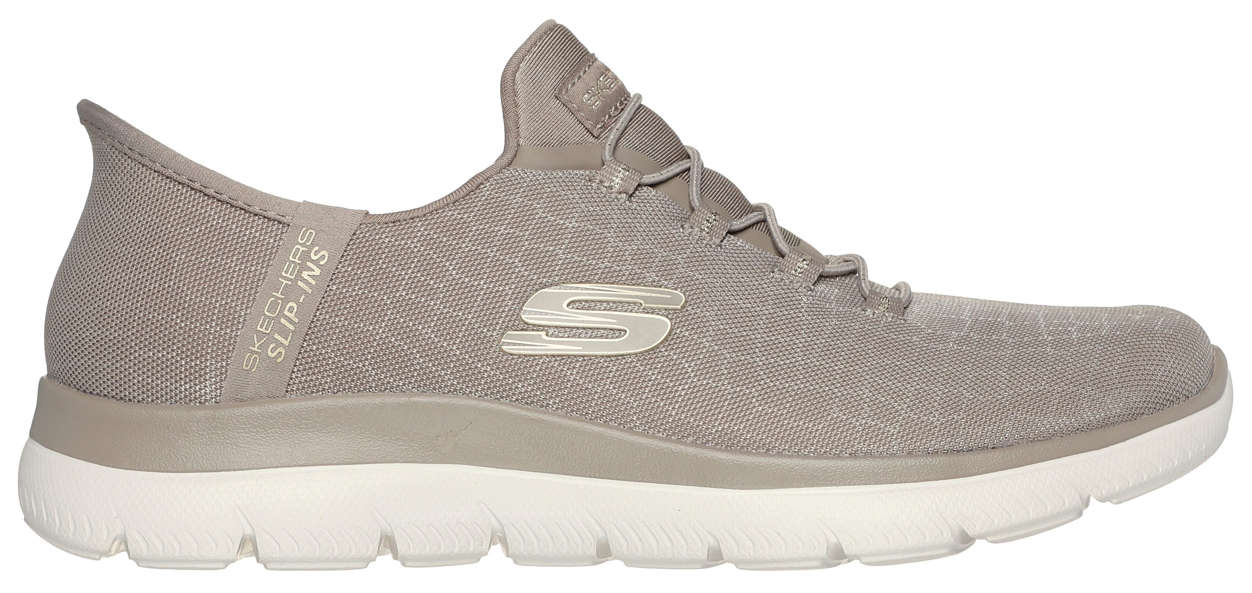 Skechers Slip-on sneakers SUMMITS-CLASSY NIGHT Slippers, vrijetijdsschoen met comfortabele hielkussenfunctie