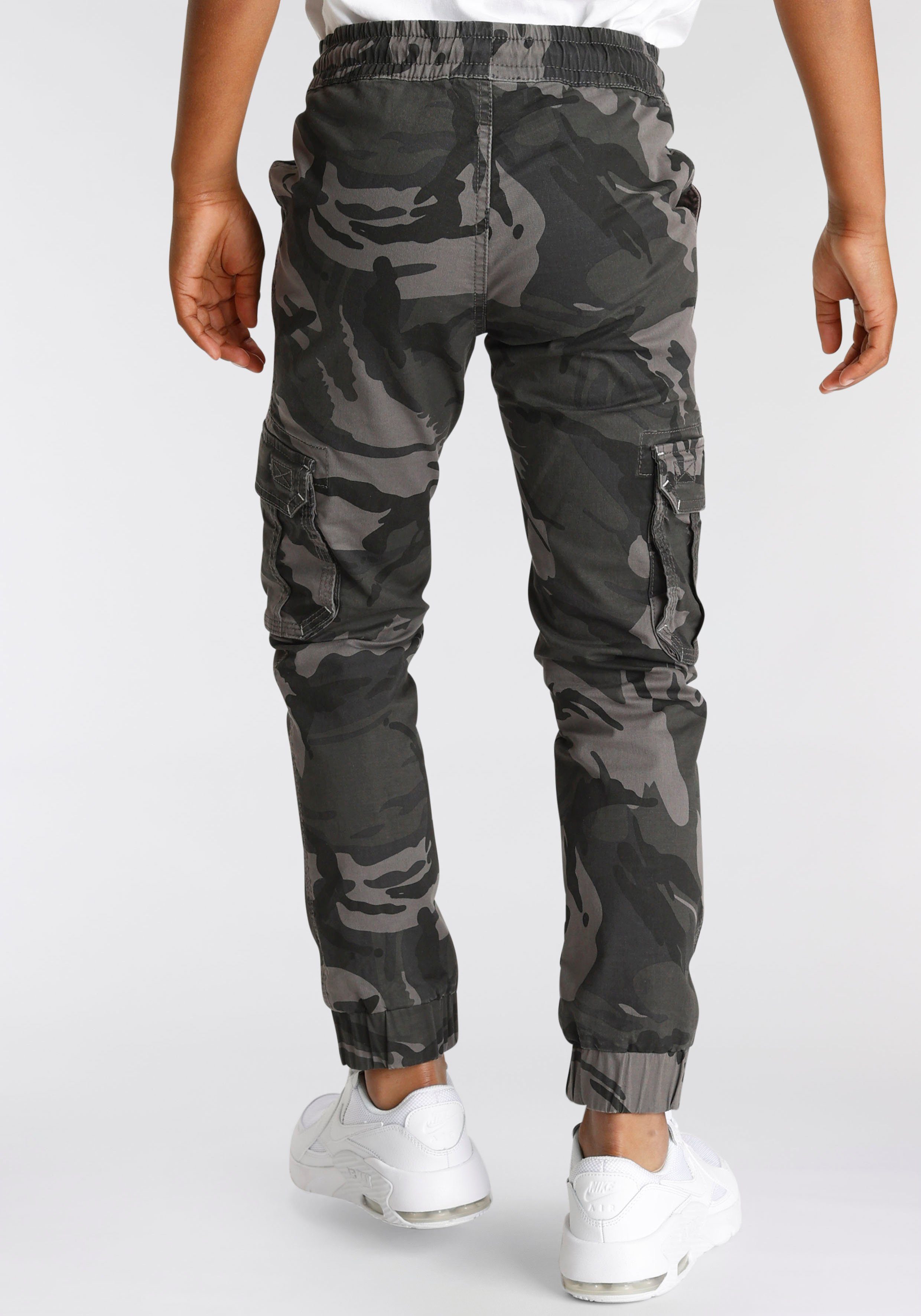 KIDSWORLD Cargobroek In coole camouflagekleur