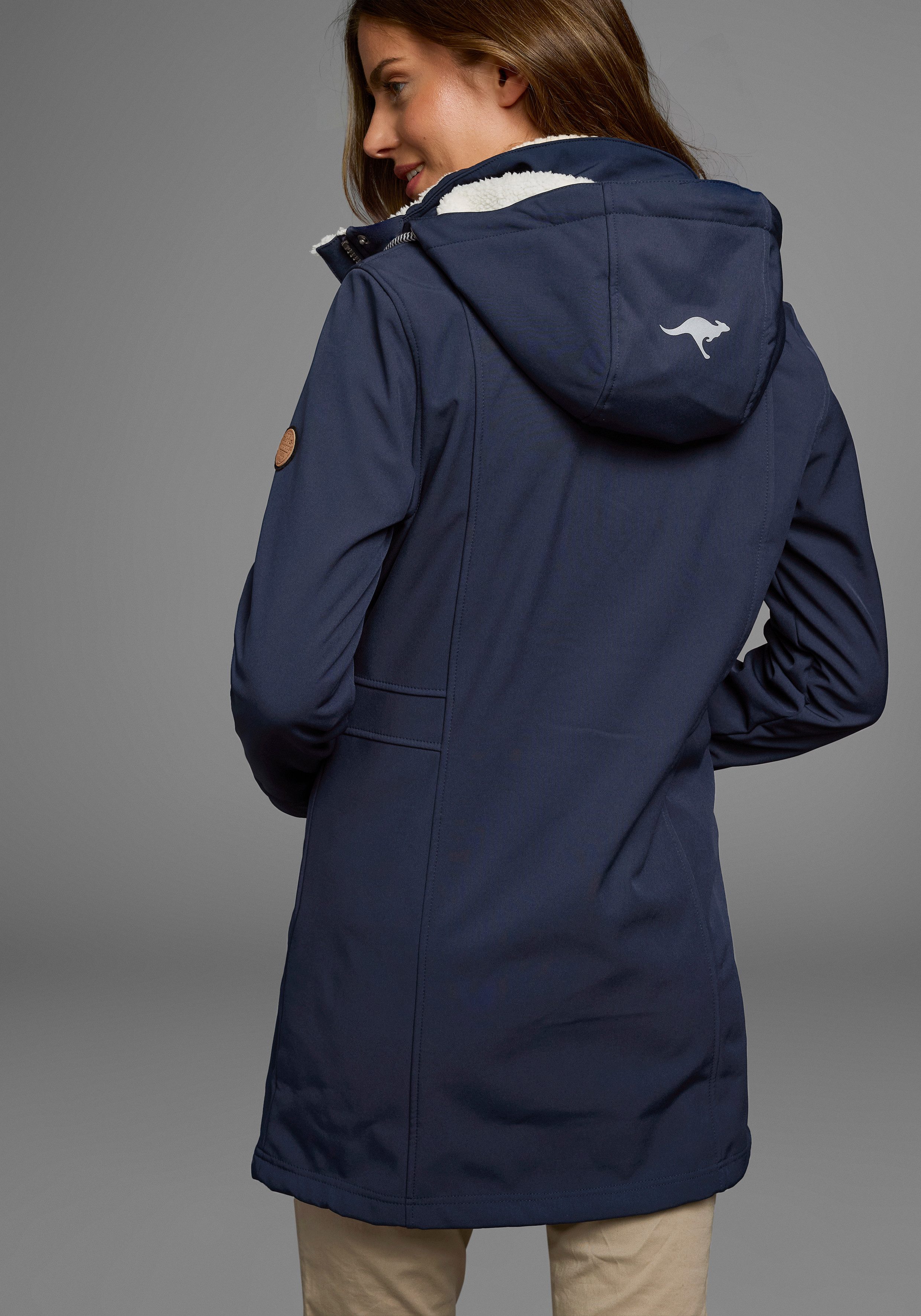 KangaROOS Softshell-jack figuurvolgende pasvorm, normale snit, met afneembare capuchon
