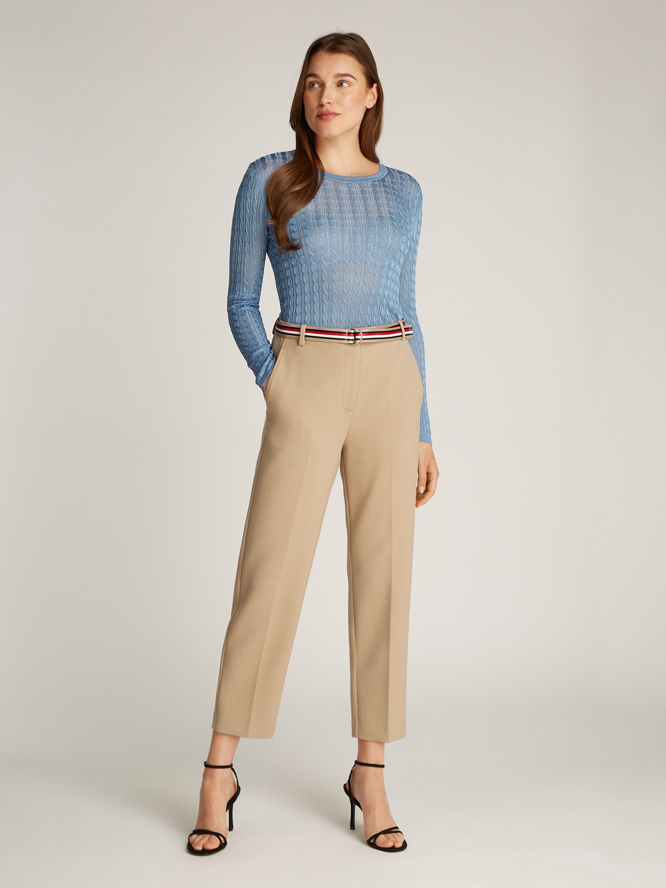 Tommy Hilfiger Geweven broek PUNTO SLIM STRAIGHT PANT met strijkvouwen metalen label