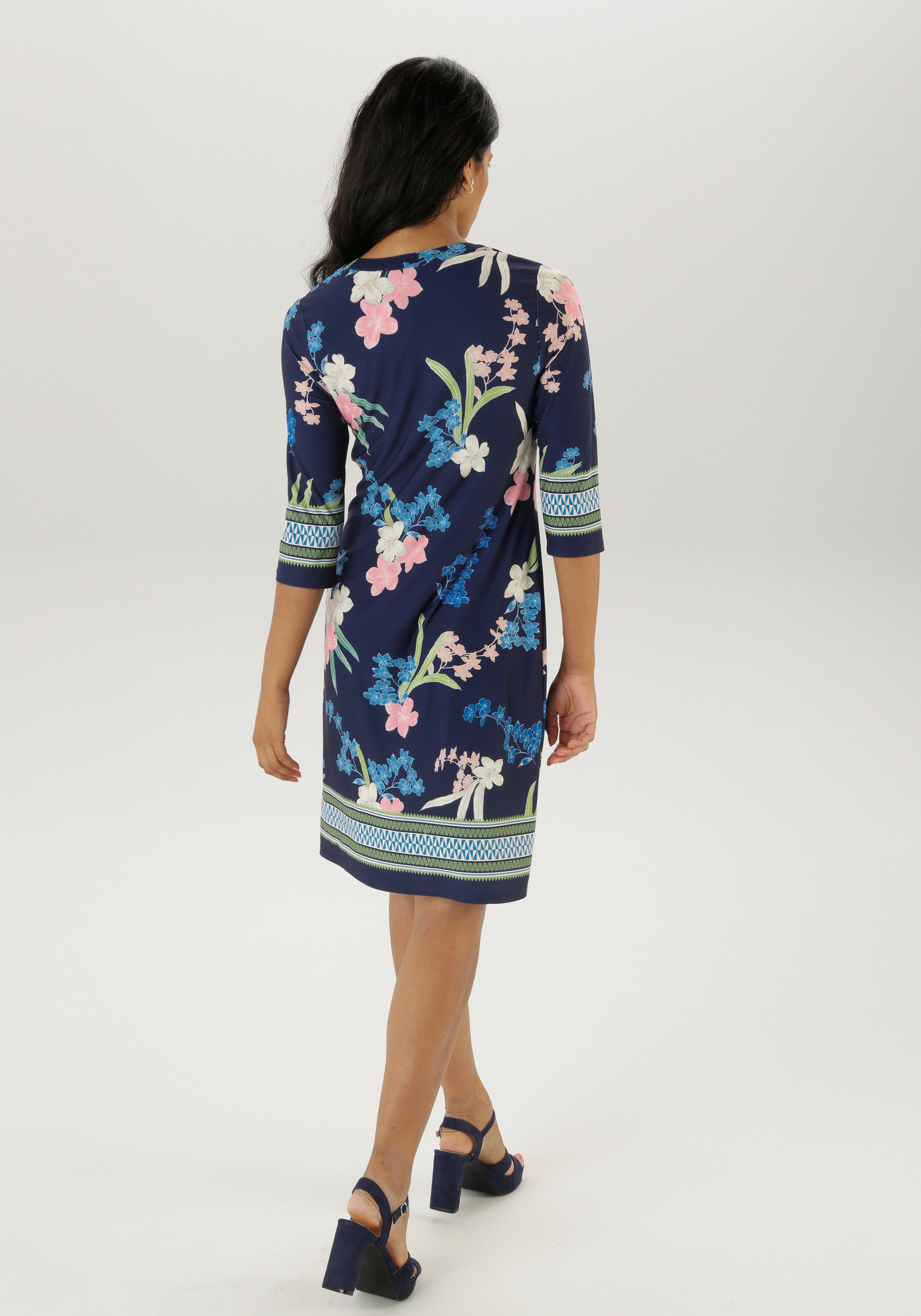 Aniston SELECTED Jerseyjurk met modieus gemusterde zigzag rand - nieuwe collectie