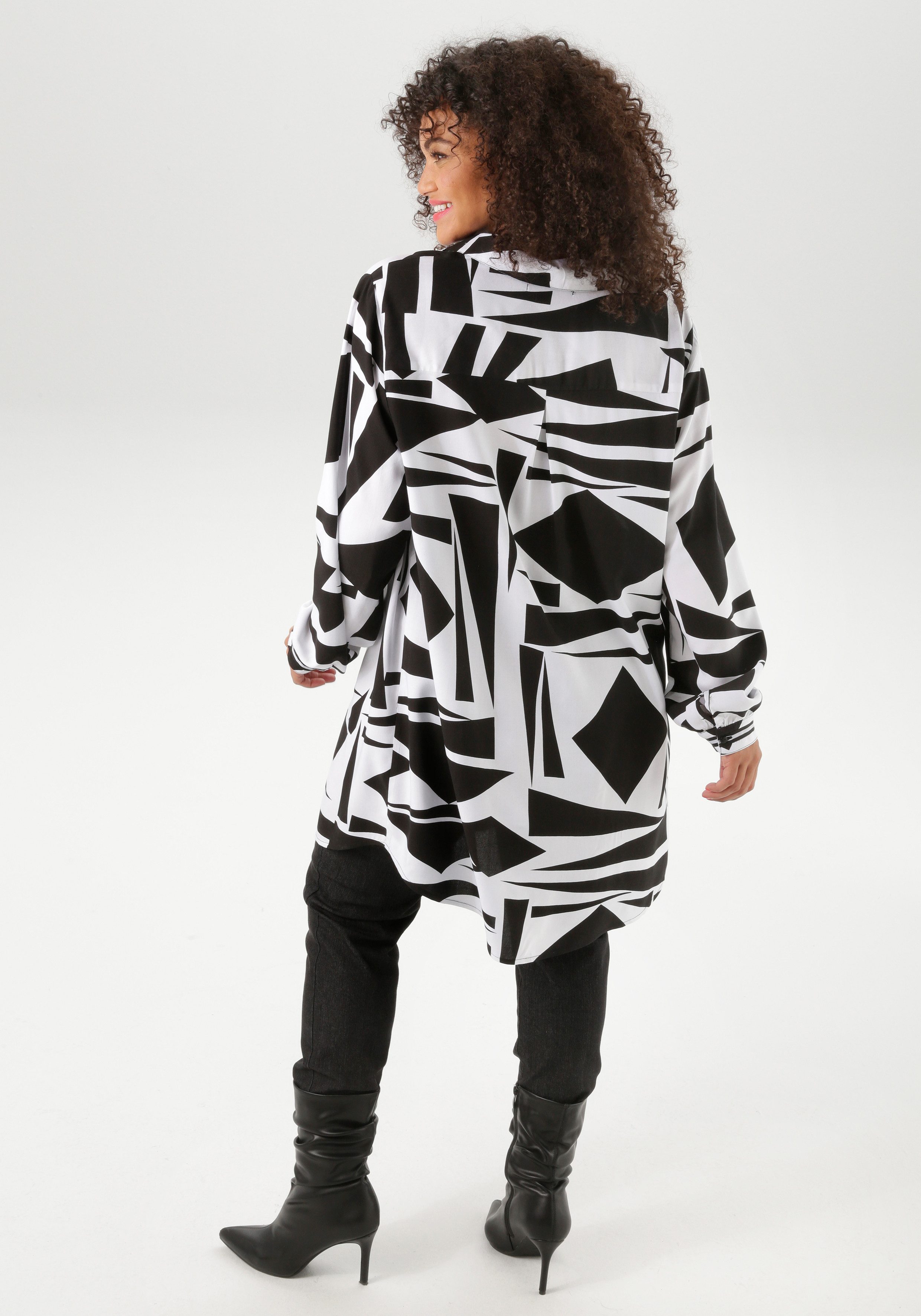 Aniston PLUS Lange blouse met kleurrijke, grootvlak print