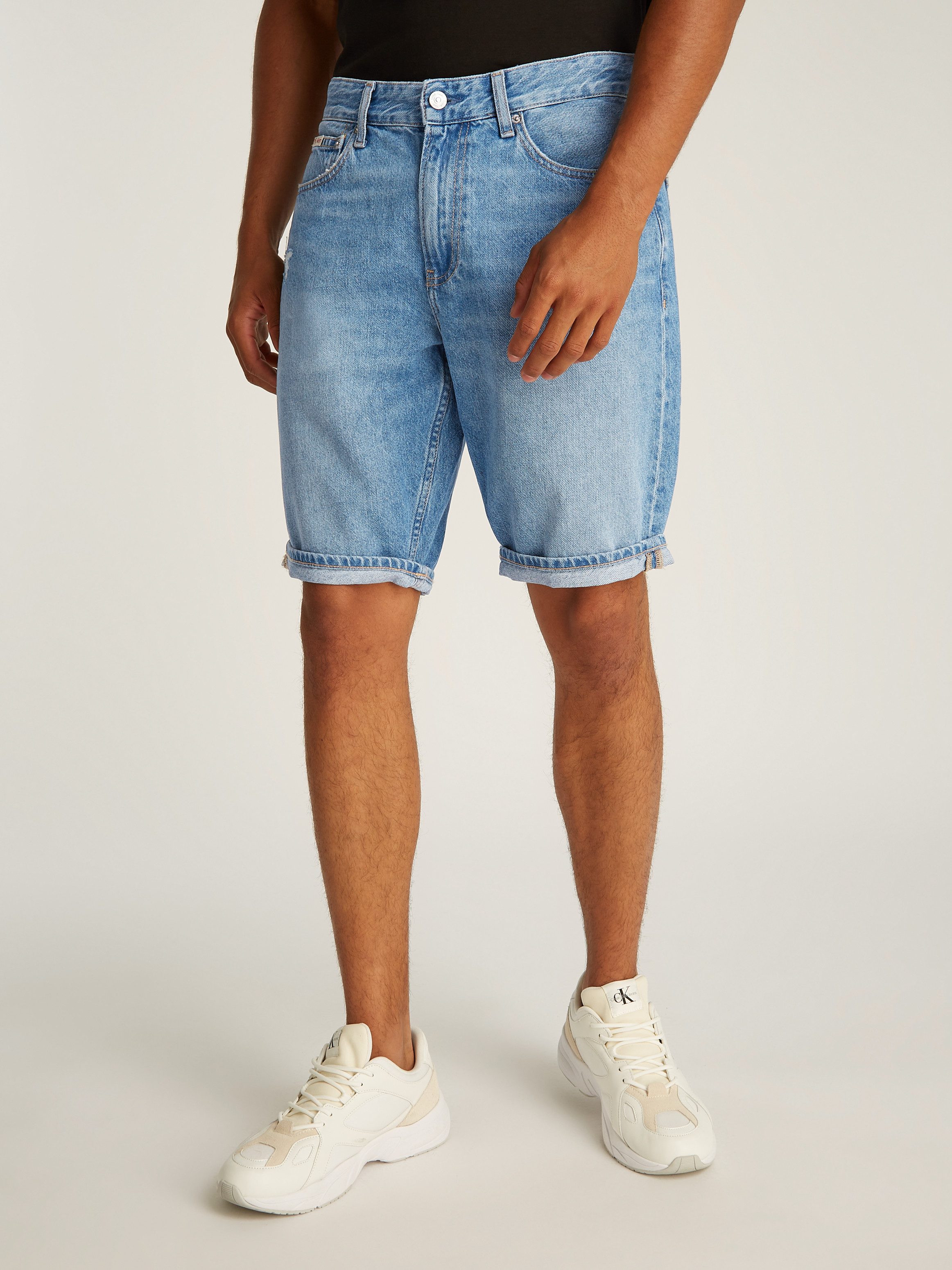 Calvin Klein Short REGULAR SHORT in middenblauwe wassing