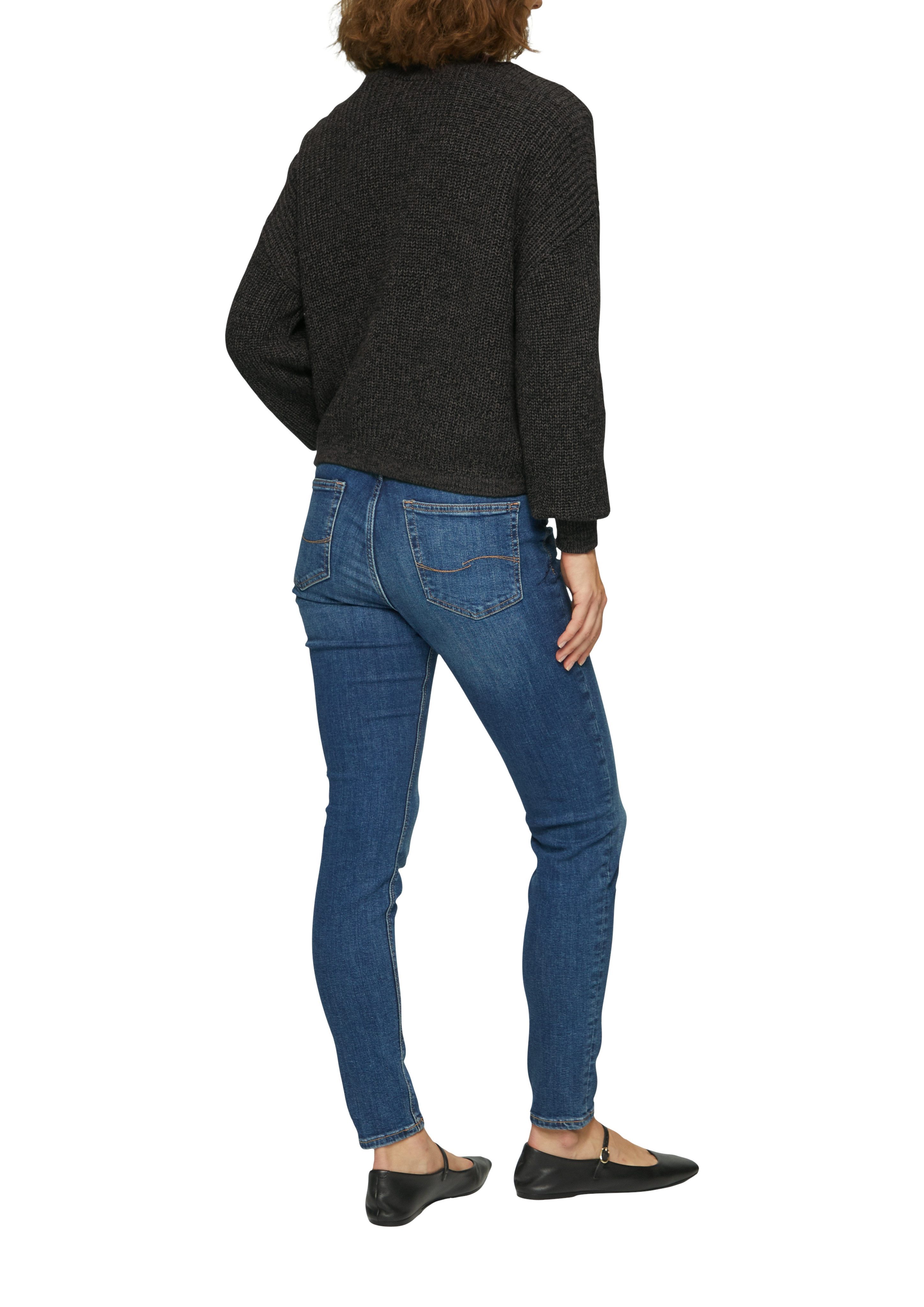 Q S designed by Vest met ribboorden