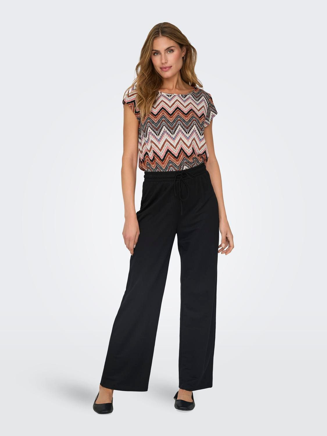 Only Shirtblouse ONLVIC S/S AOP TOP NOOS PTM