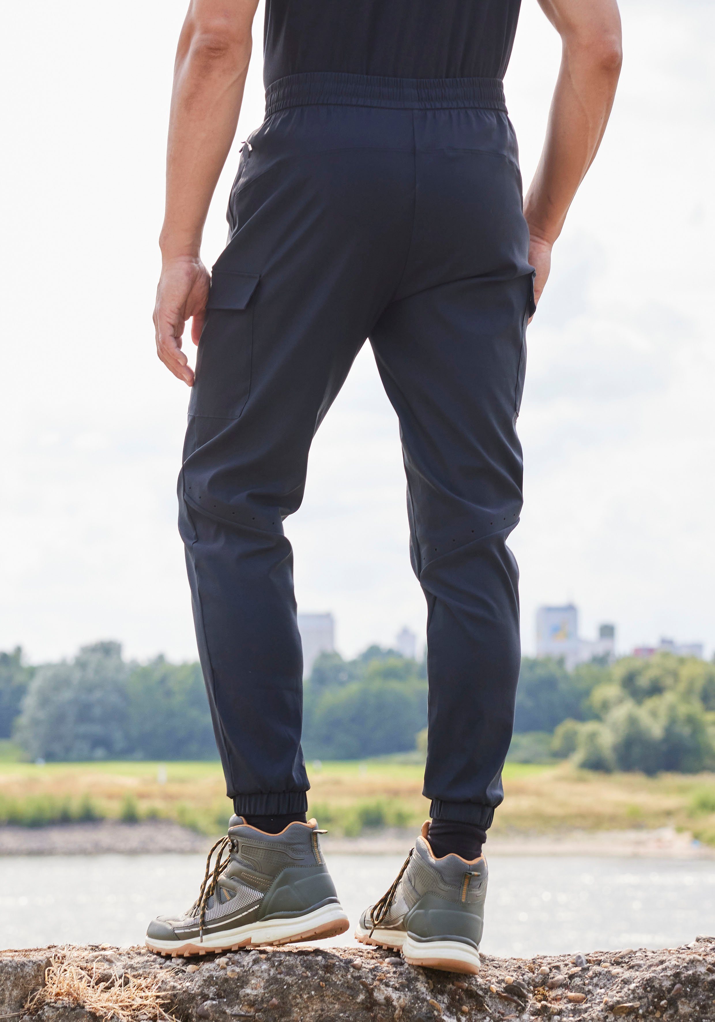 John Devin Jogpants Trekking-outdoorbroek met ventilatie in de kniezone
