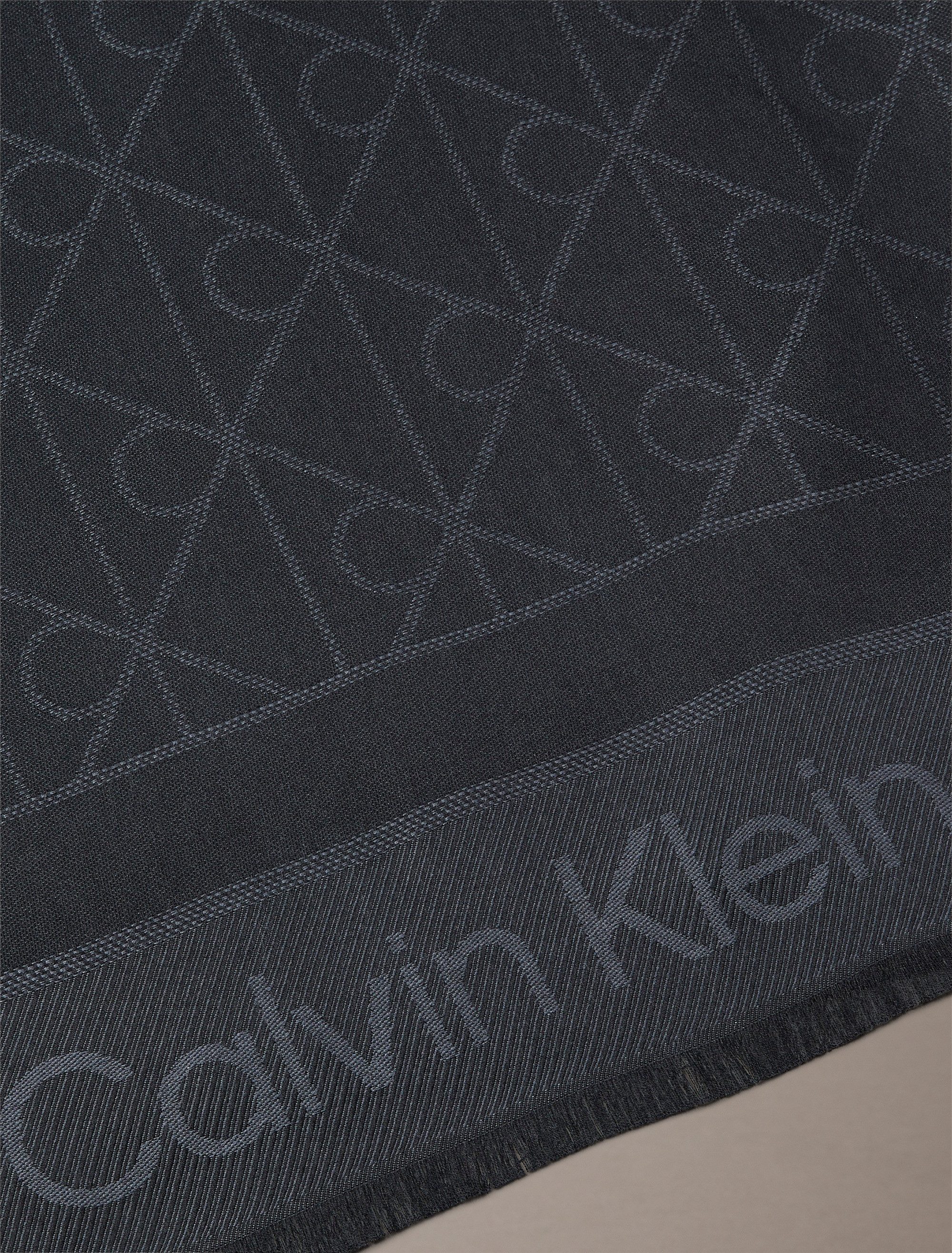 Calvin Klein Modieus sjaaltje TONAL AOP MODAL LW SQUARE SCARF