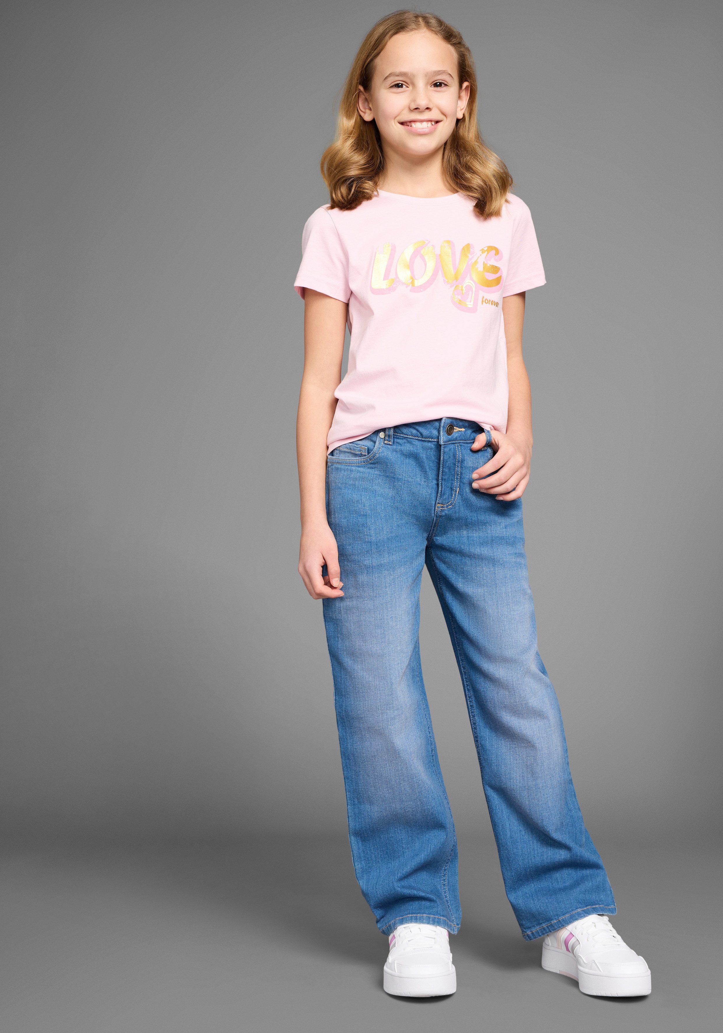 KIDSWORLD Loose fit jeans Meisjesjeans in wijde pasvorm Wijd jeans met logo-borduursel