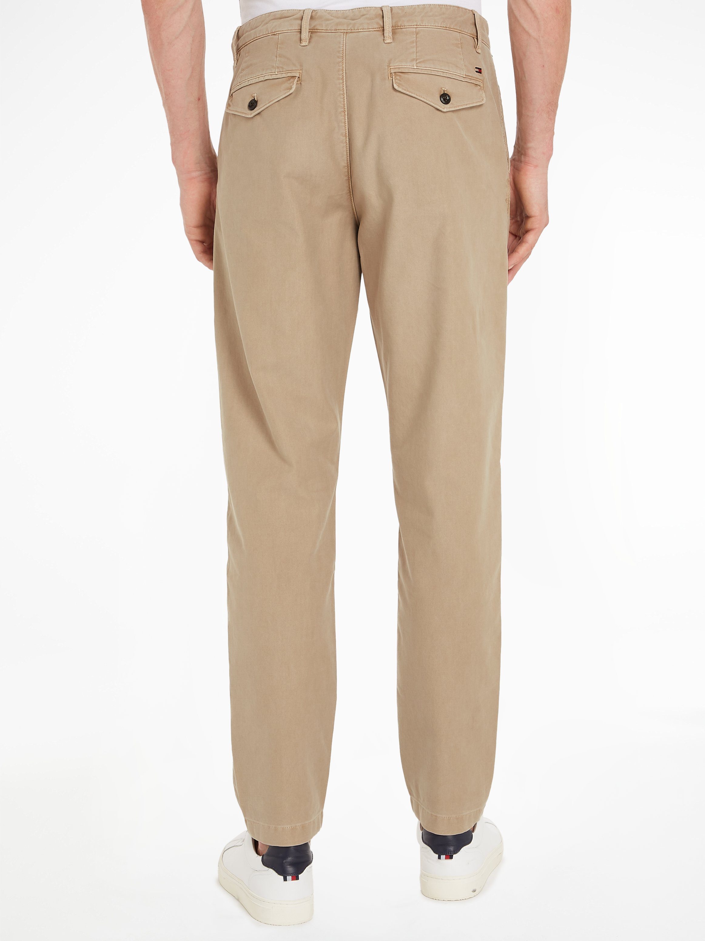 Tommy Hilfiger Chino CHELSEA GABARDINE GMD met logo borduursel op de achterzak
